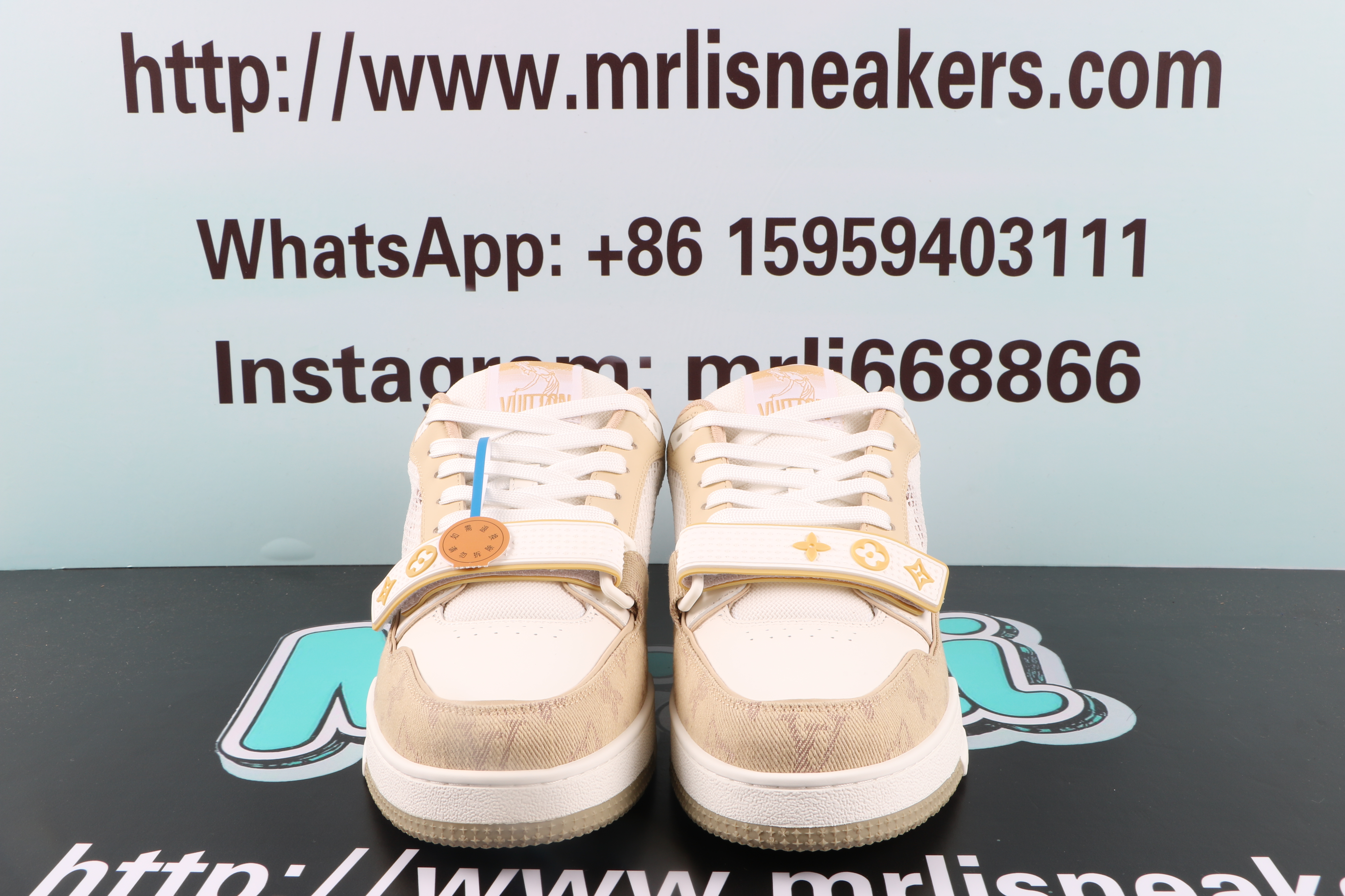 Louis Vuitton Trainer Monogram Denim Beige Whie