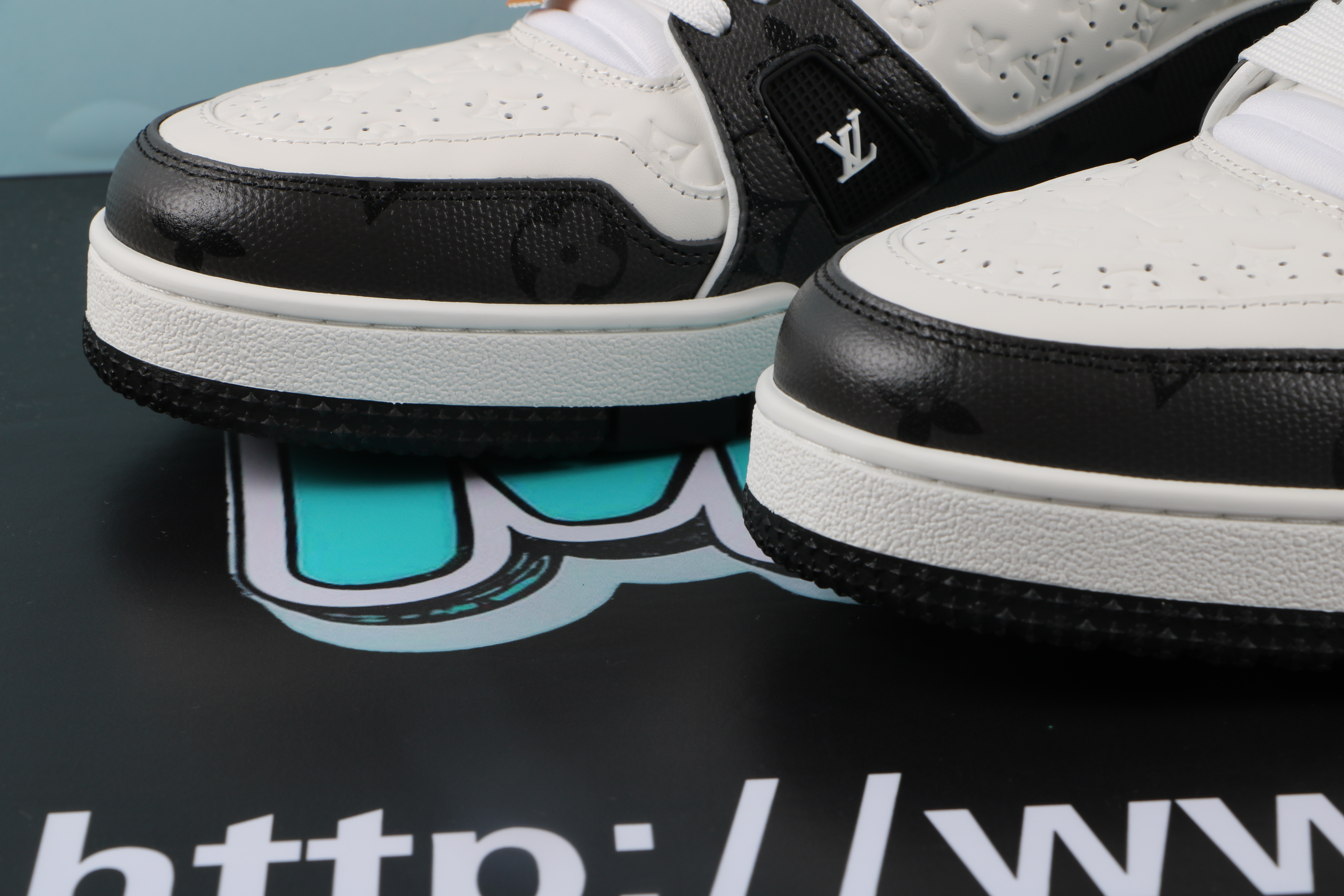 Louis Vuitton LV Trainer #54 Black wihte