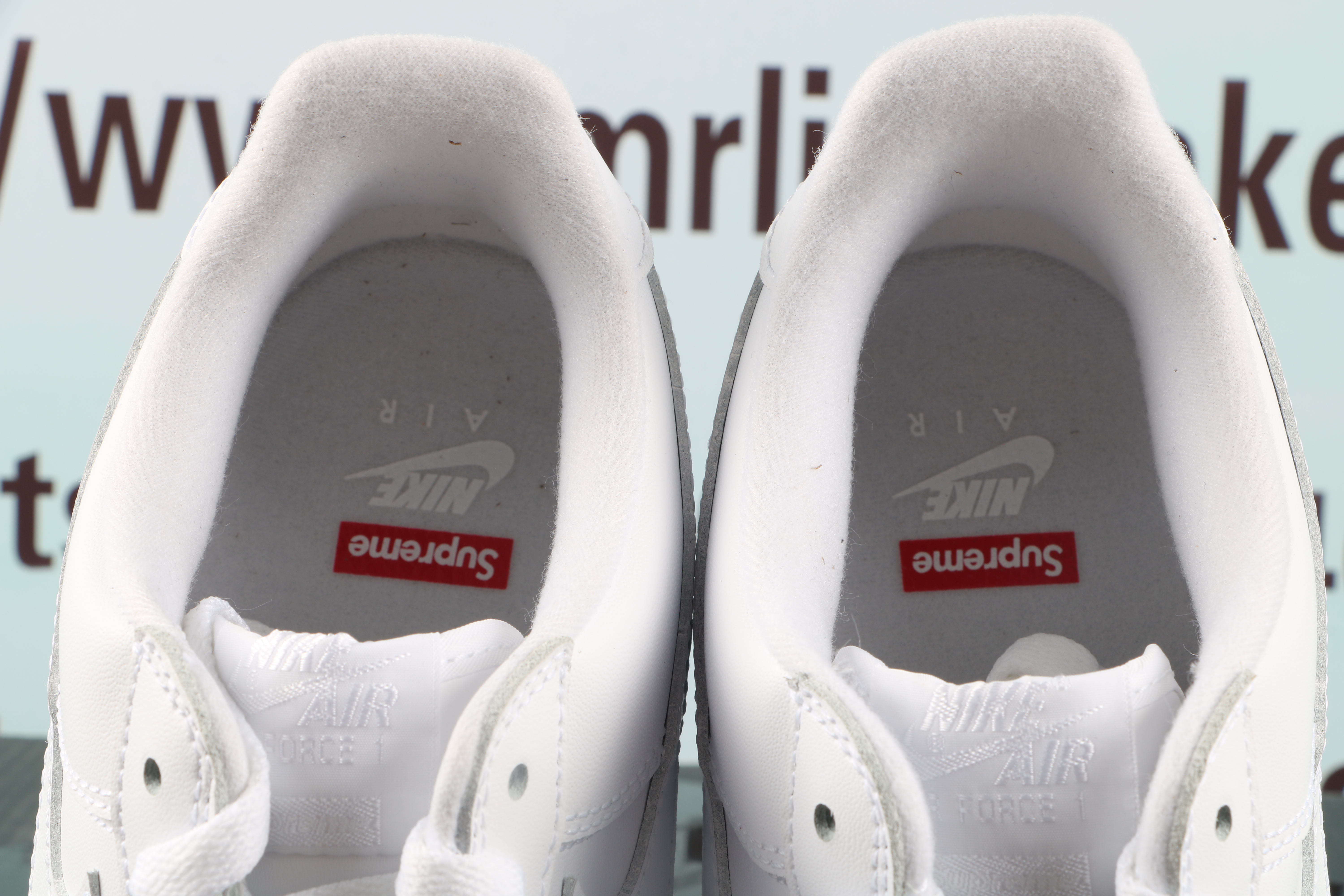 Nike Air Force 1 Low Supreme White