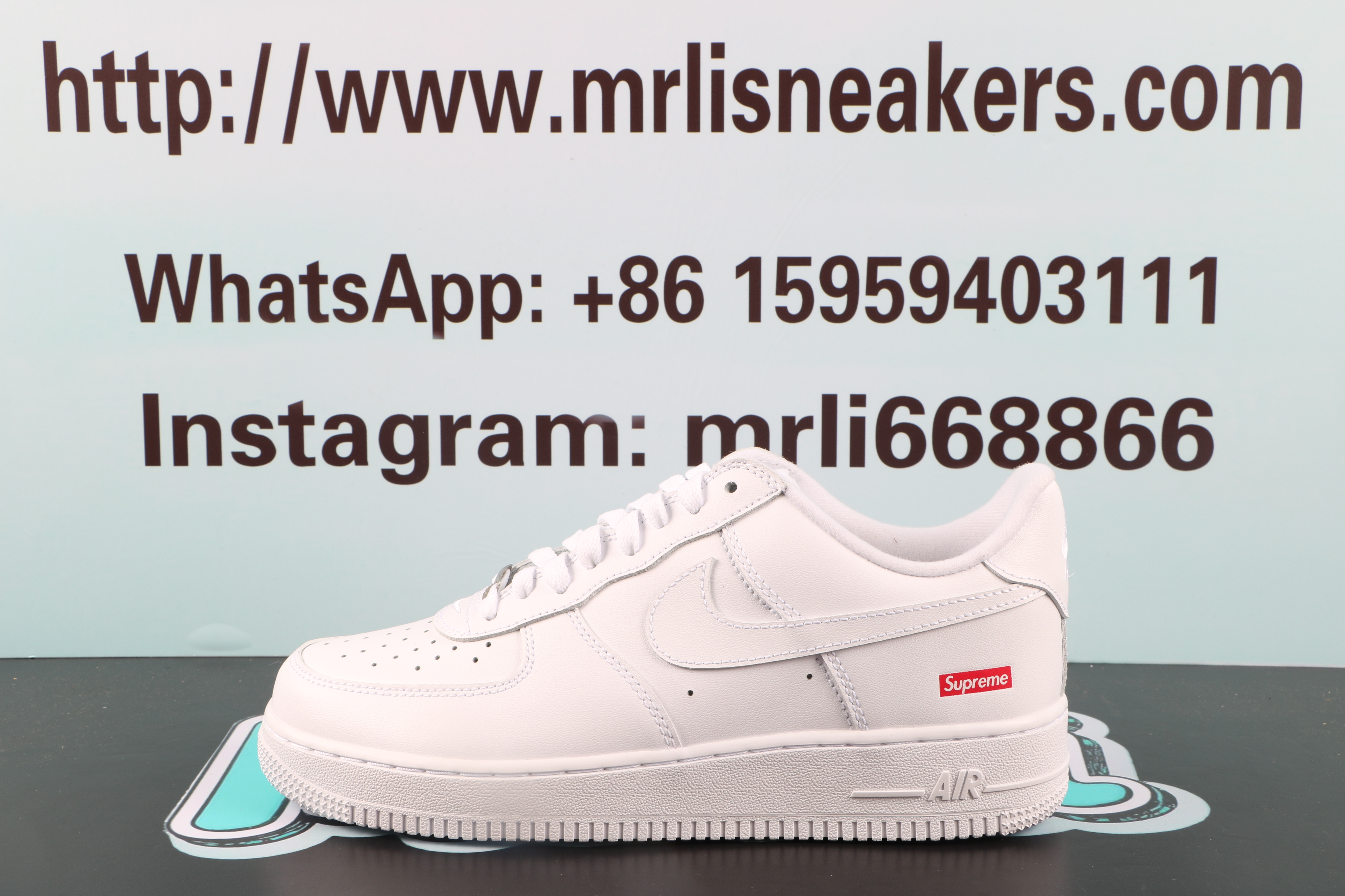 Nike Air Force 1 Low Supreme White