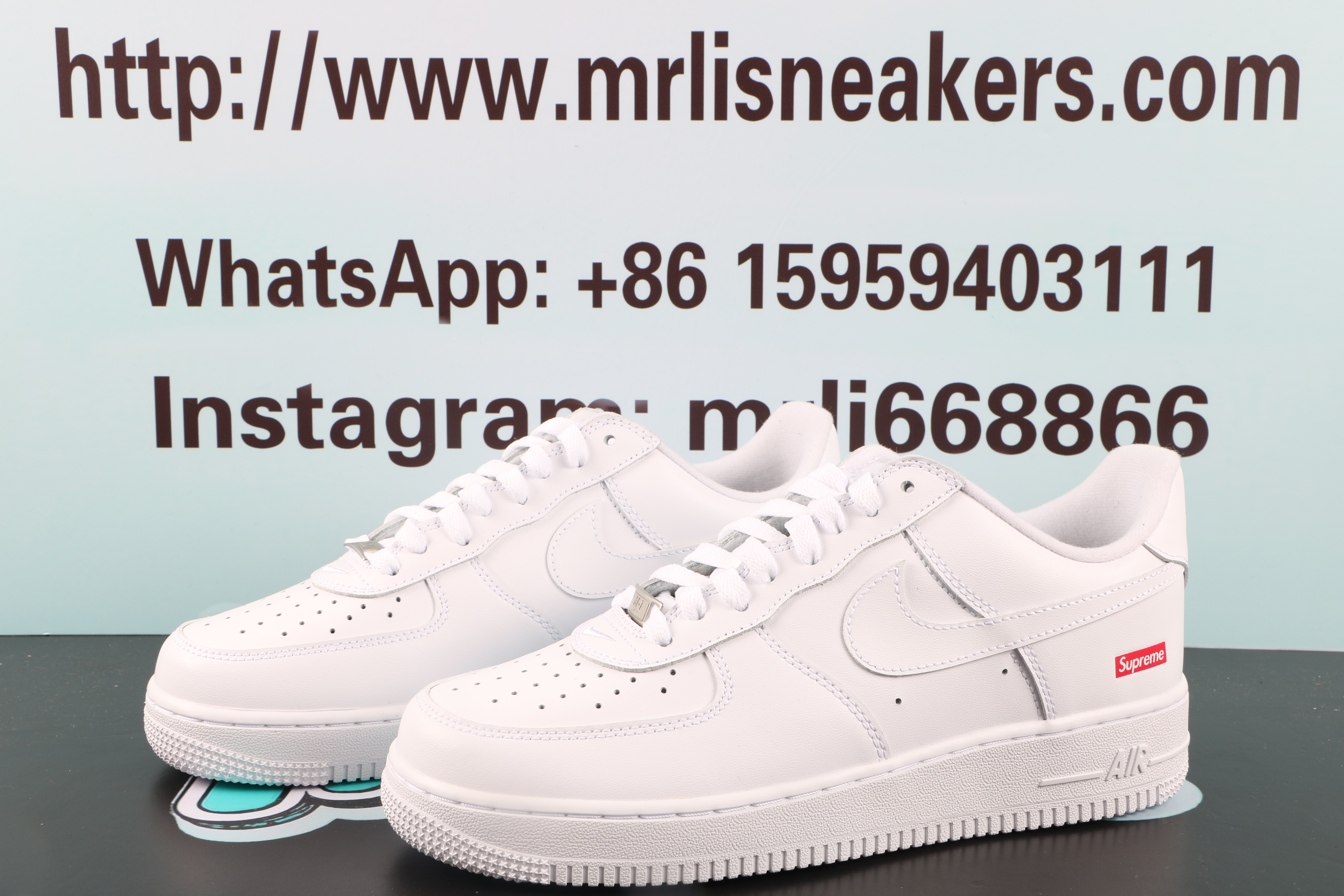 Nike Air Force 1 Low Supreme White