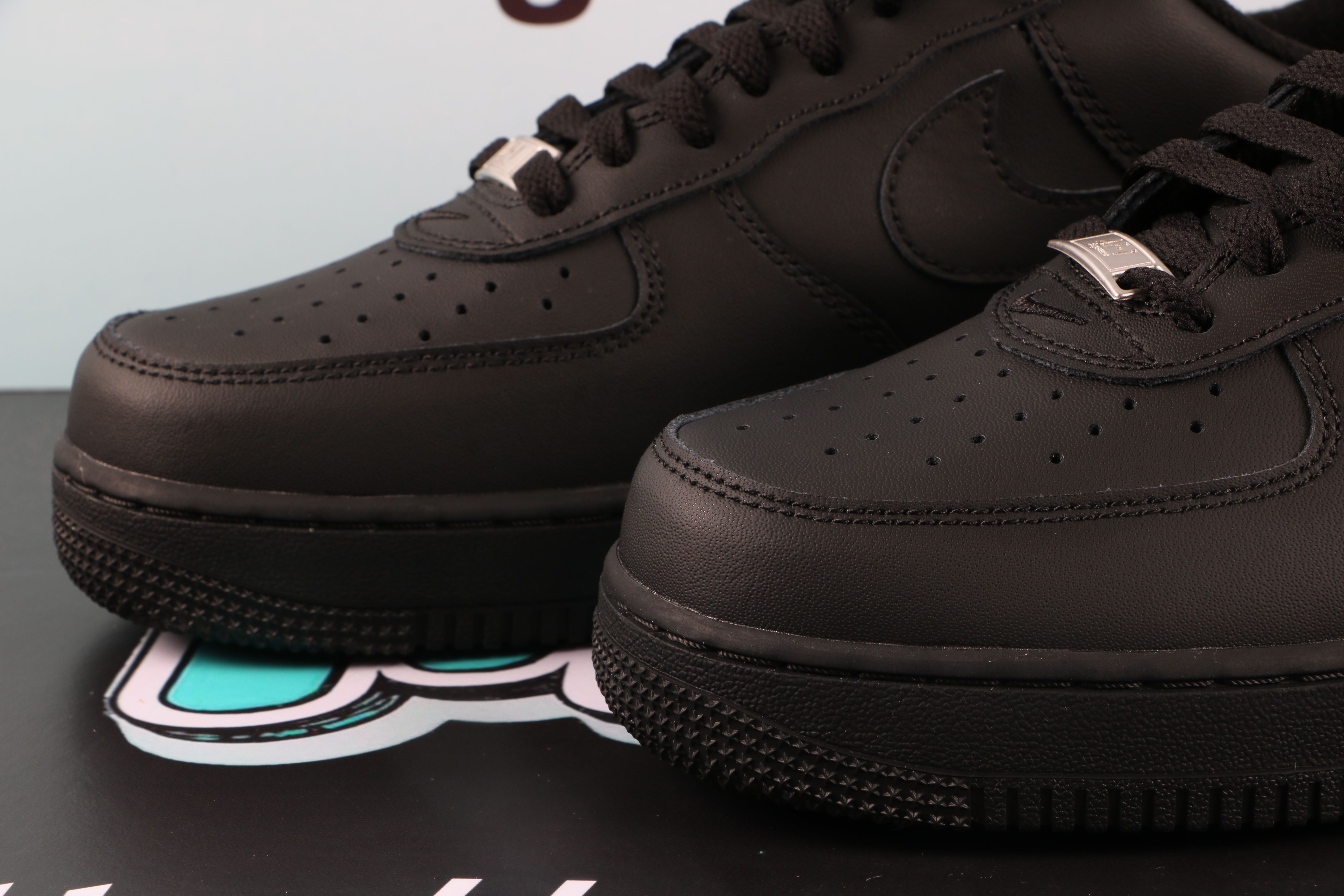 Nike Air Force 1 Low Supreme Black