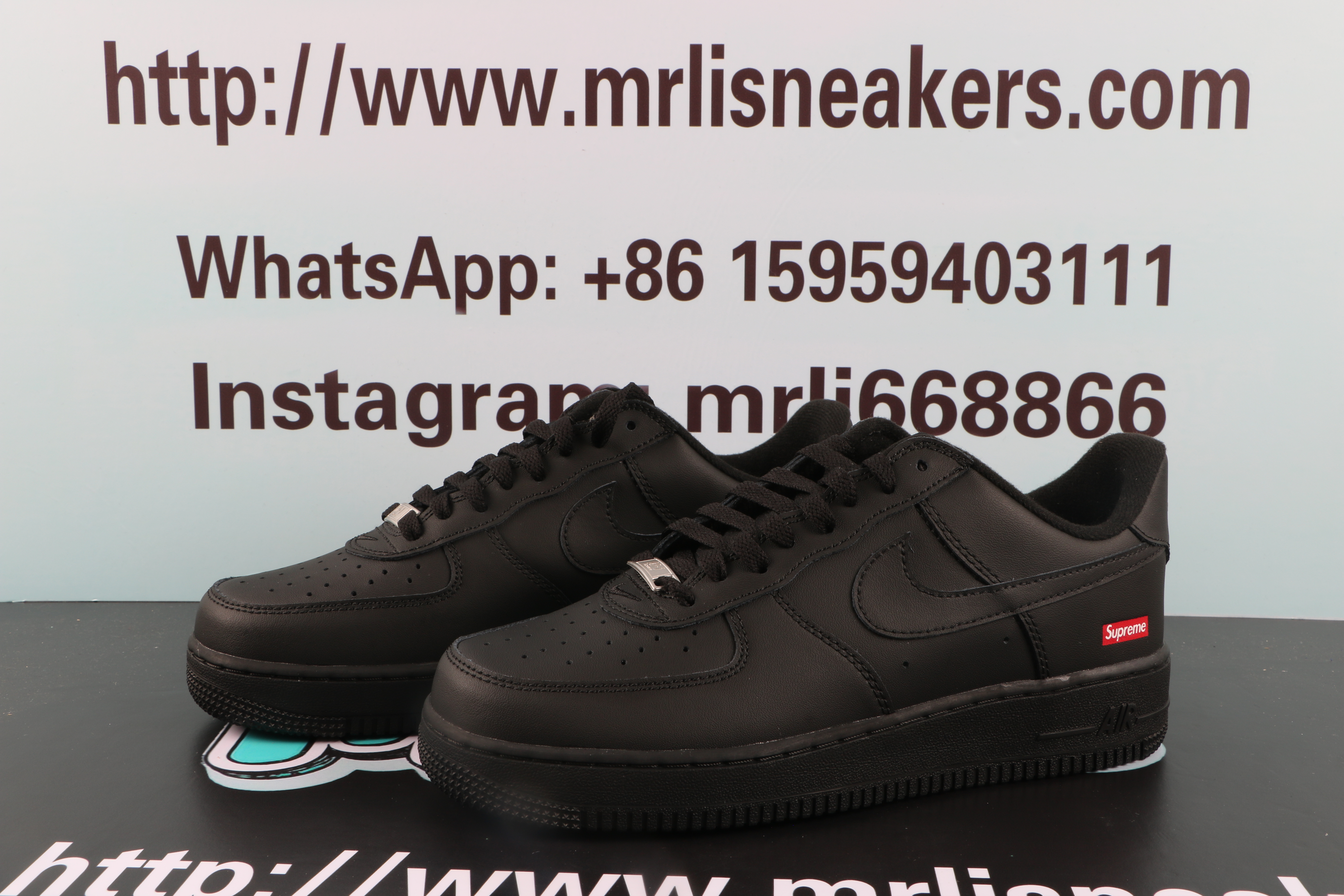 Nike Air Force 1 Low Supreme Black