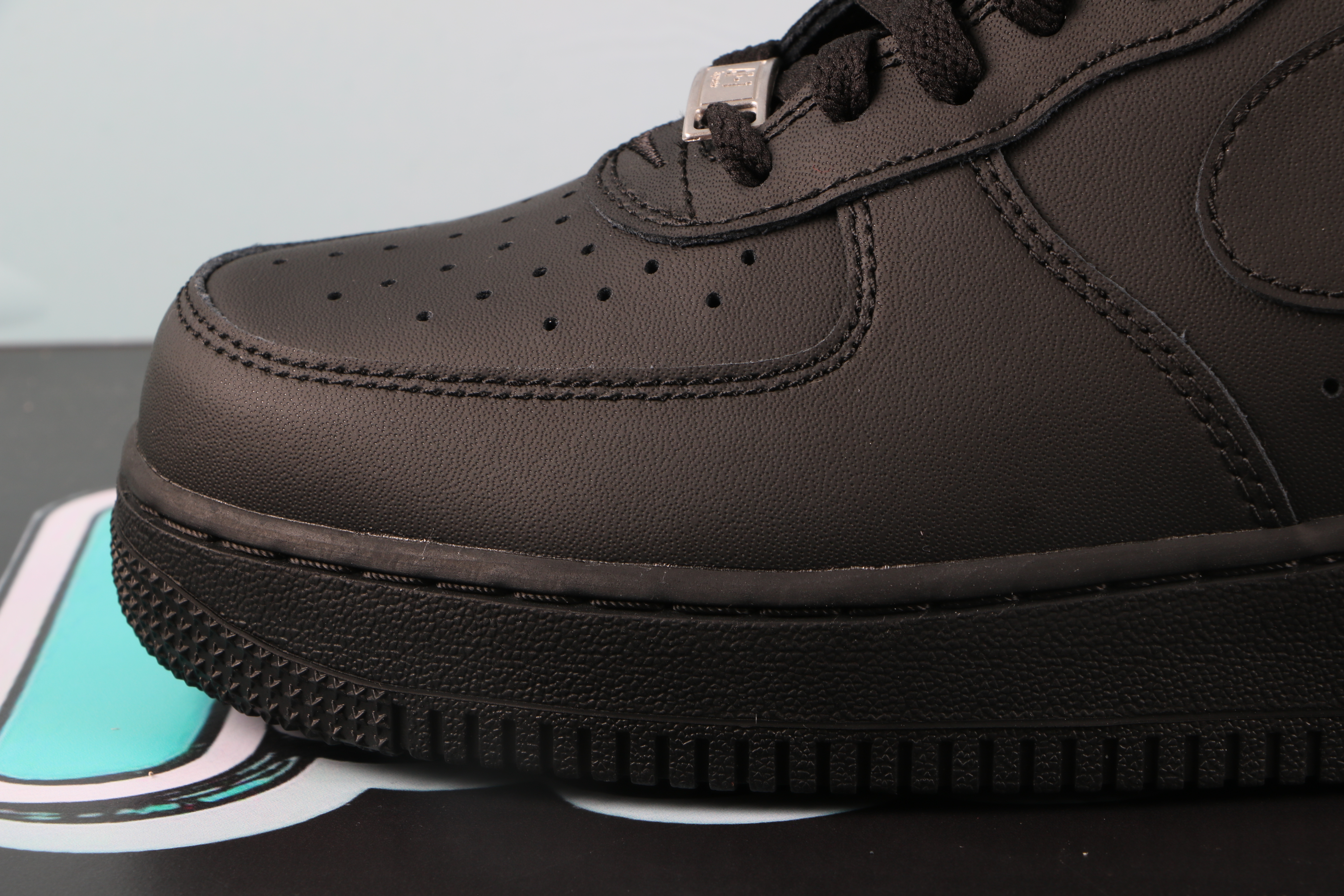 Nike Air Force 1 Low Supreme Black