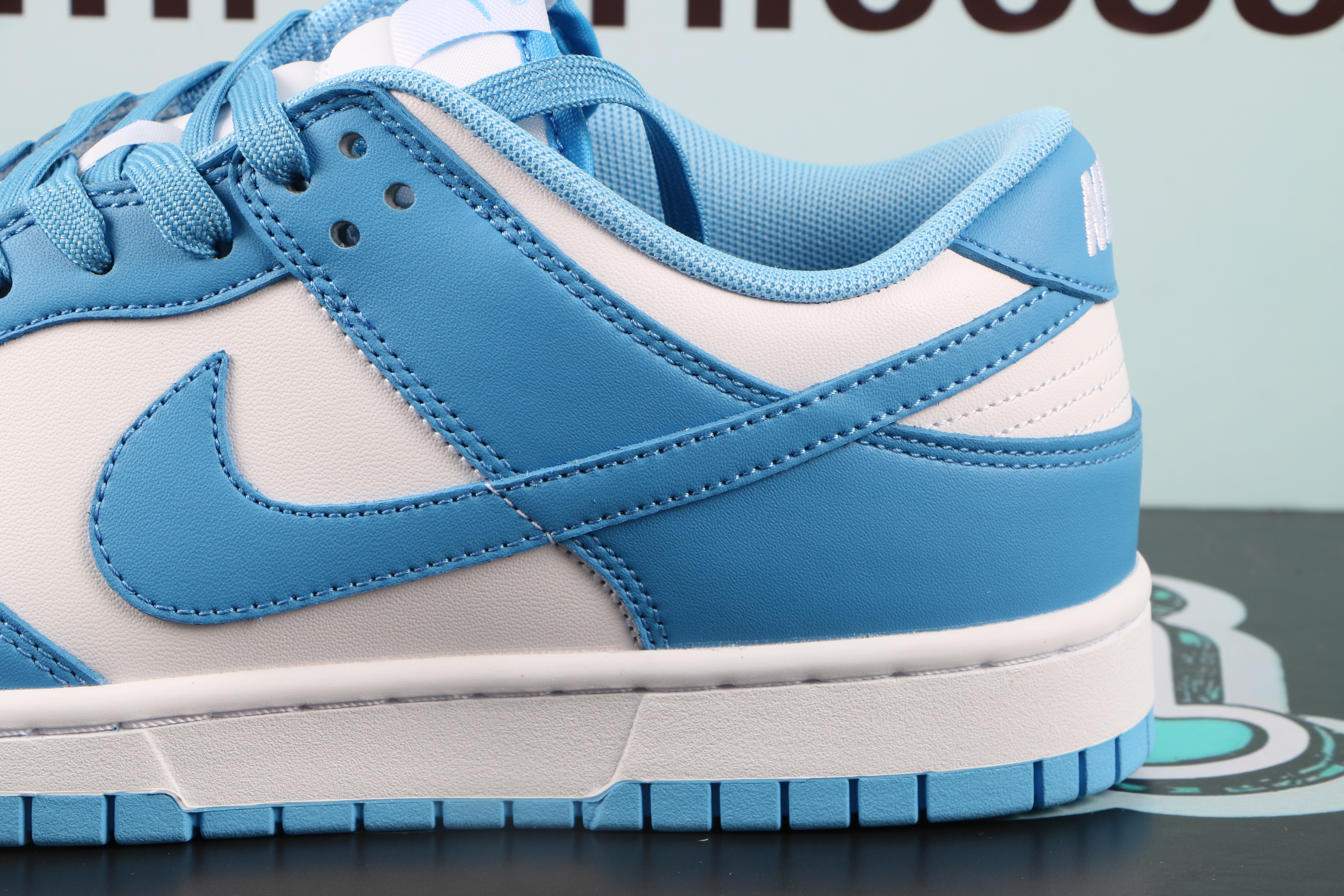 Nike SB Dunk Low UNC