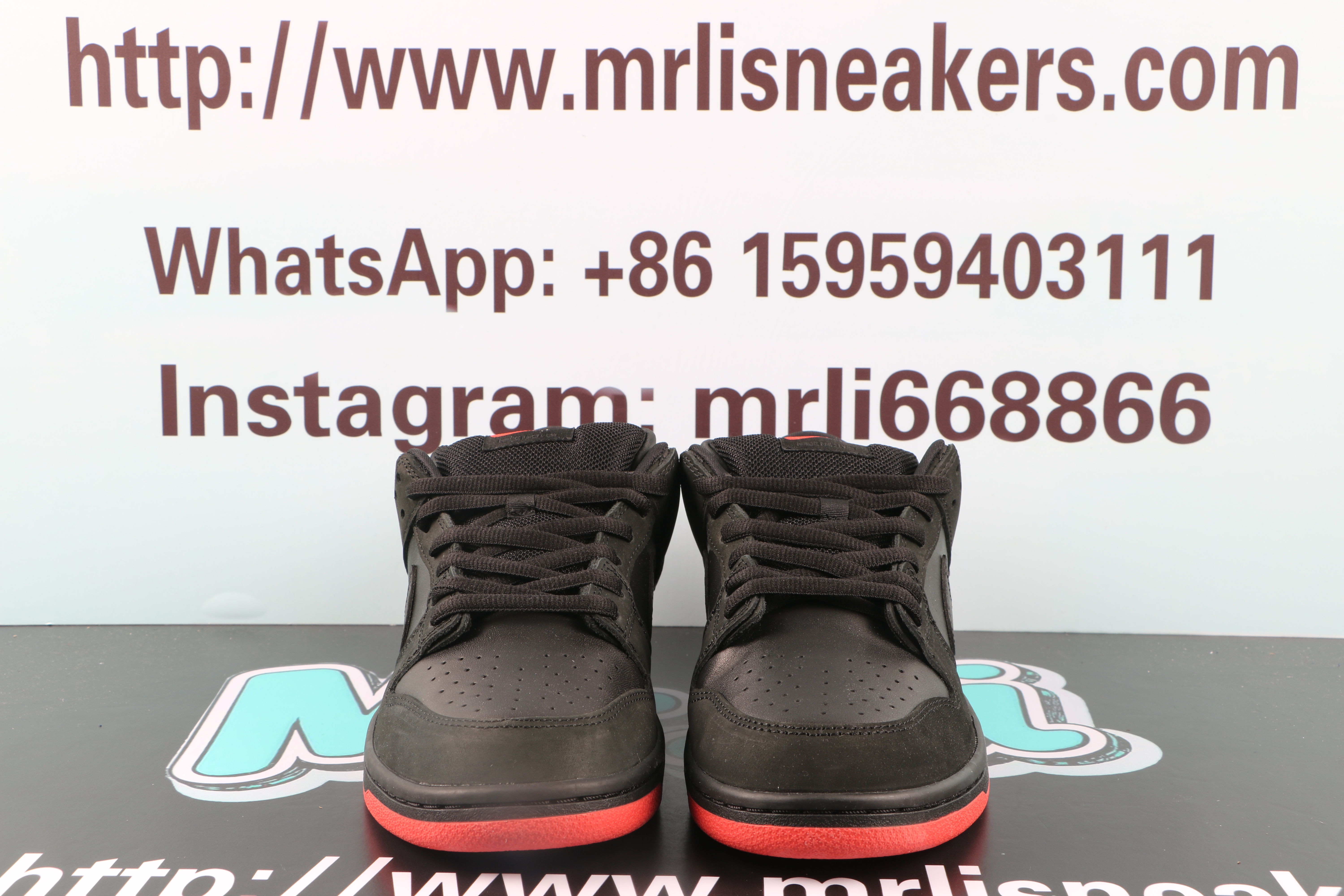 Nike SB Dunk Low Black Pigeon