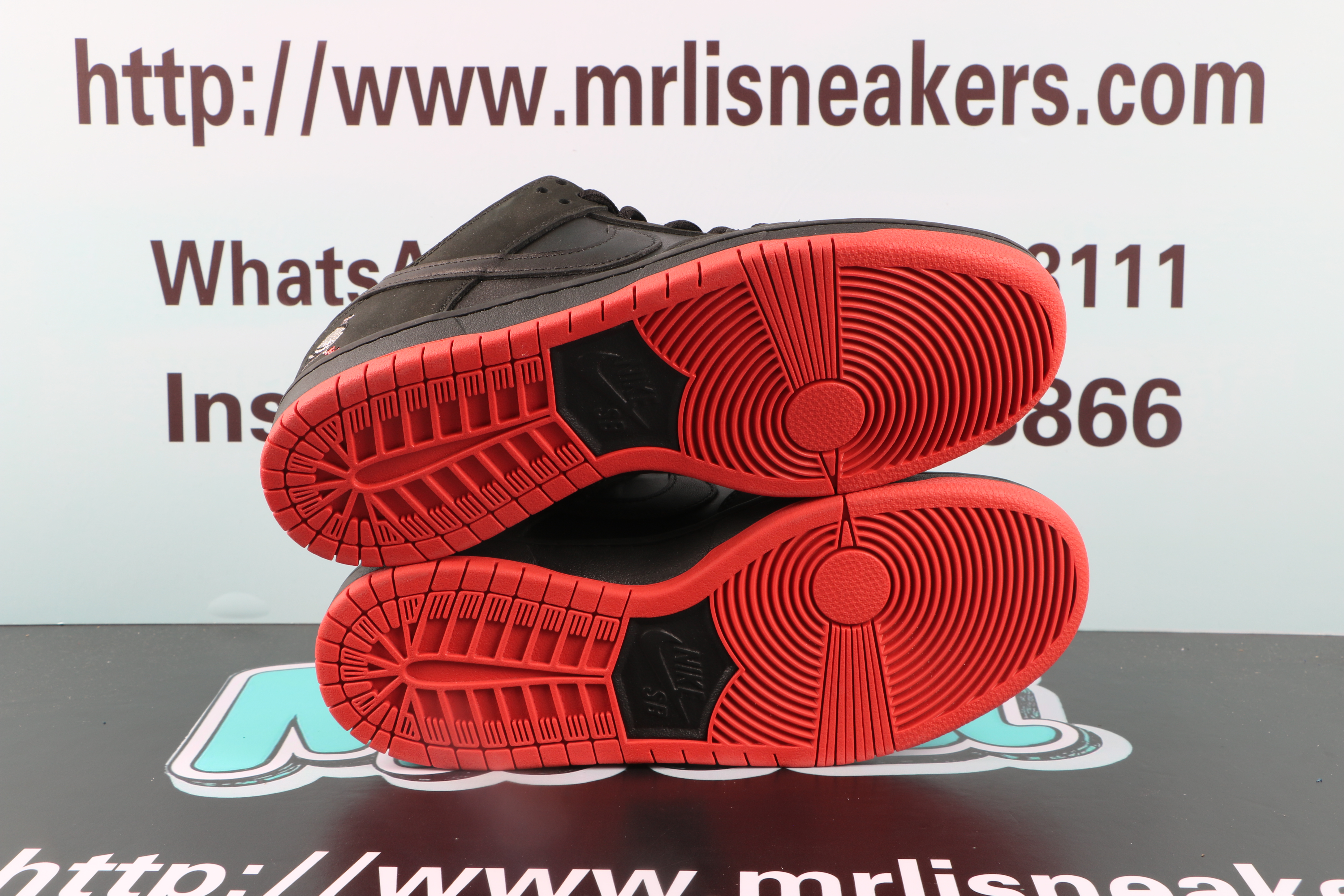 Nike SB Dunk Low Black Pigeon