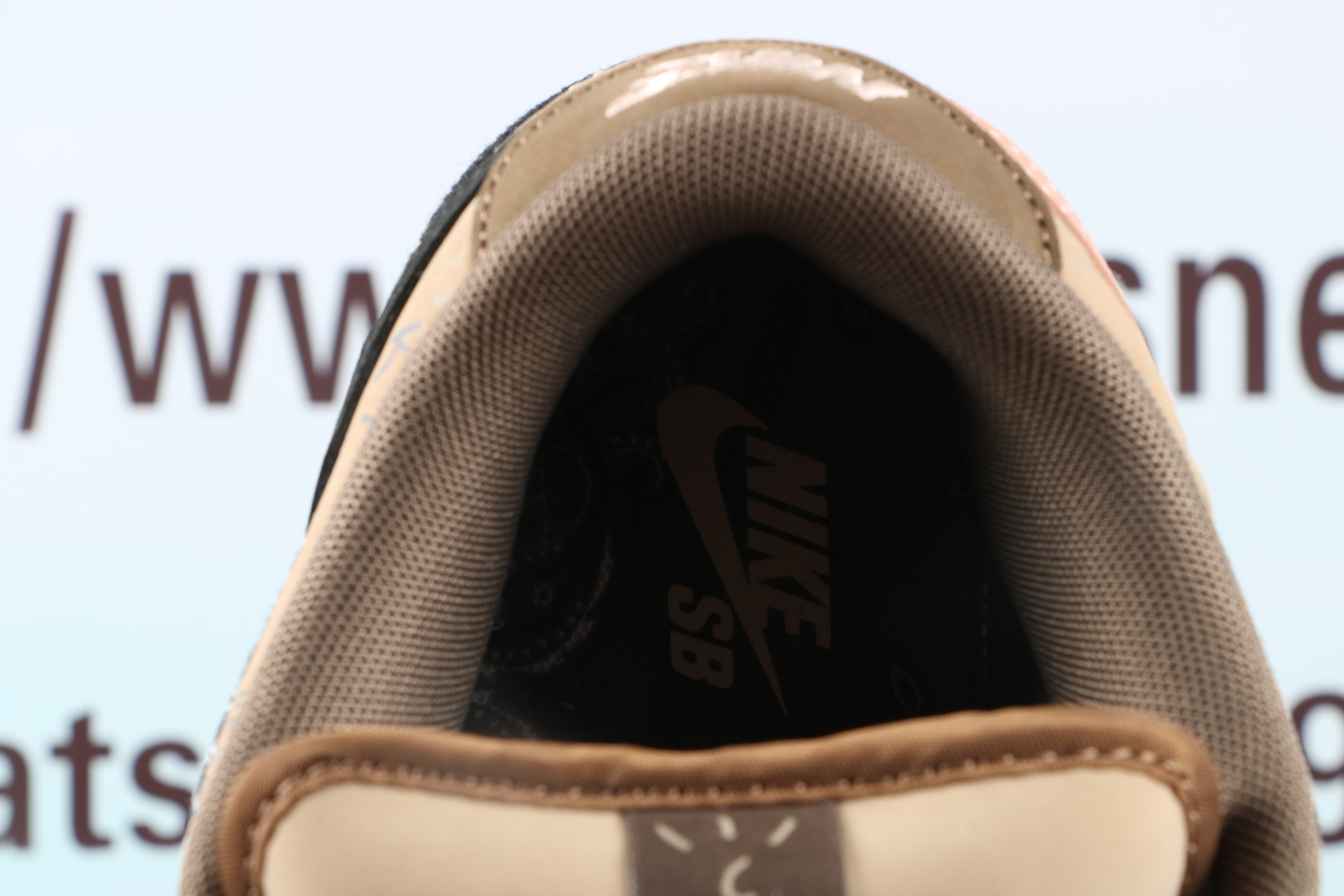 Nike SB Dunk Low Travis Scott (Special Box)