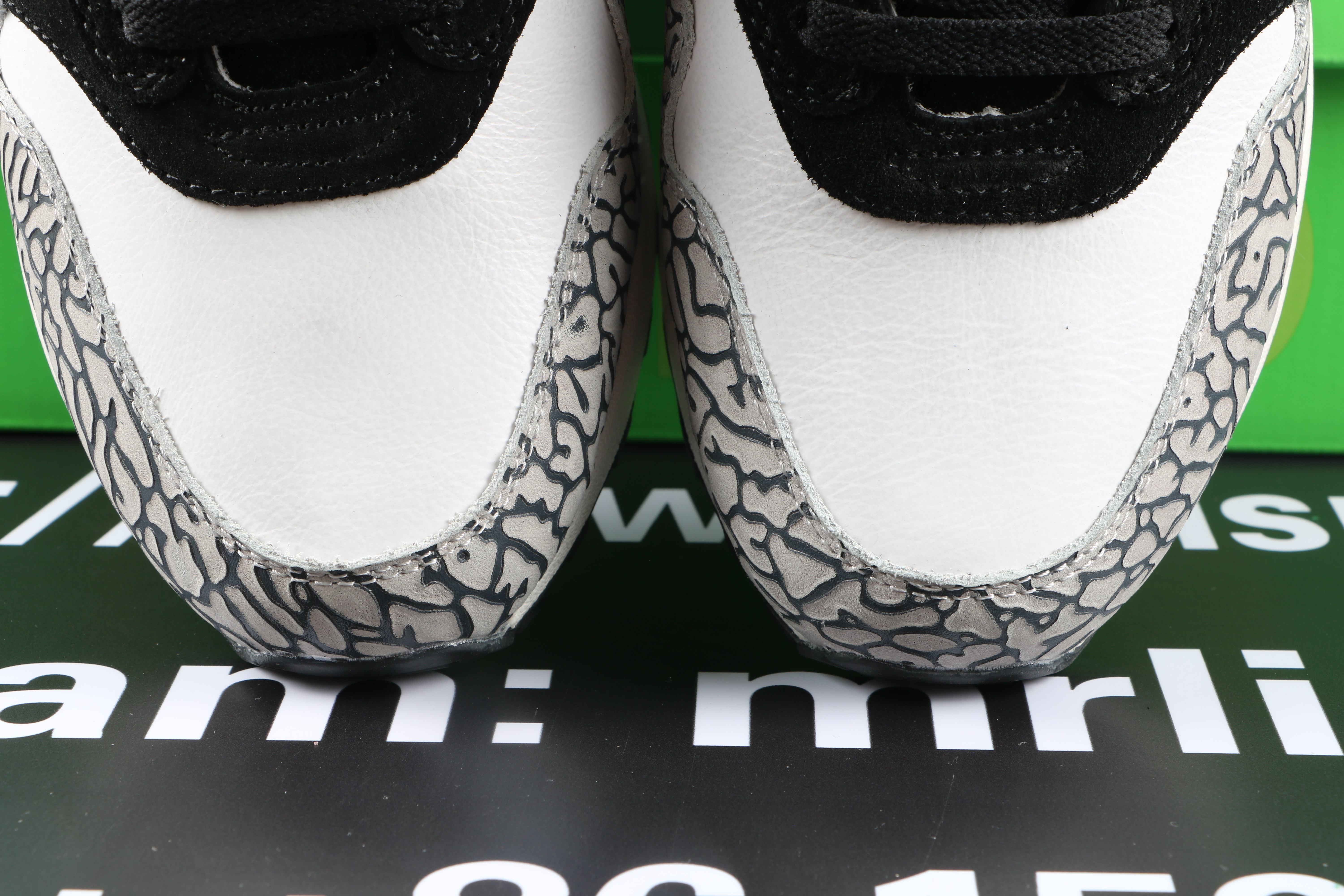 Nike Air Max 1 atmos Elephant