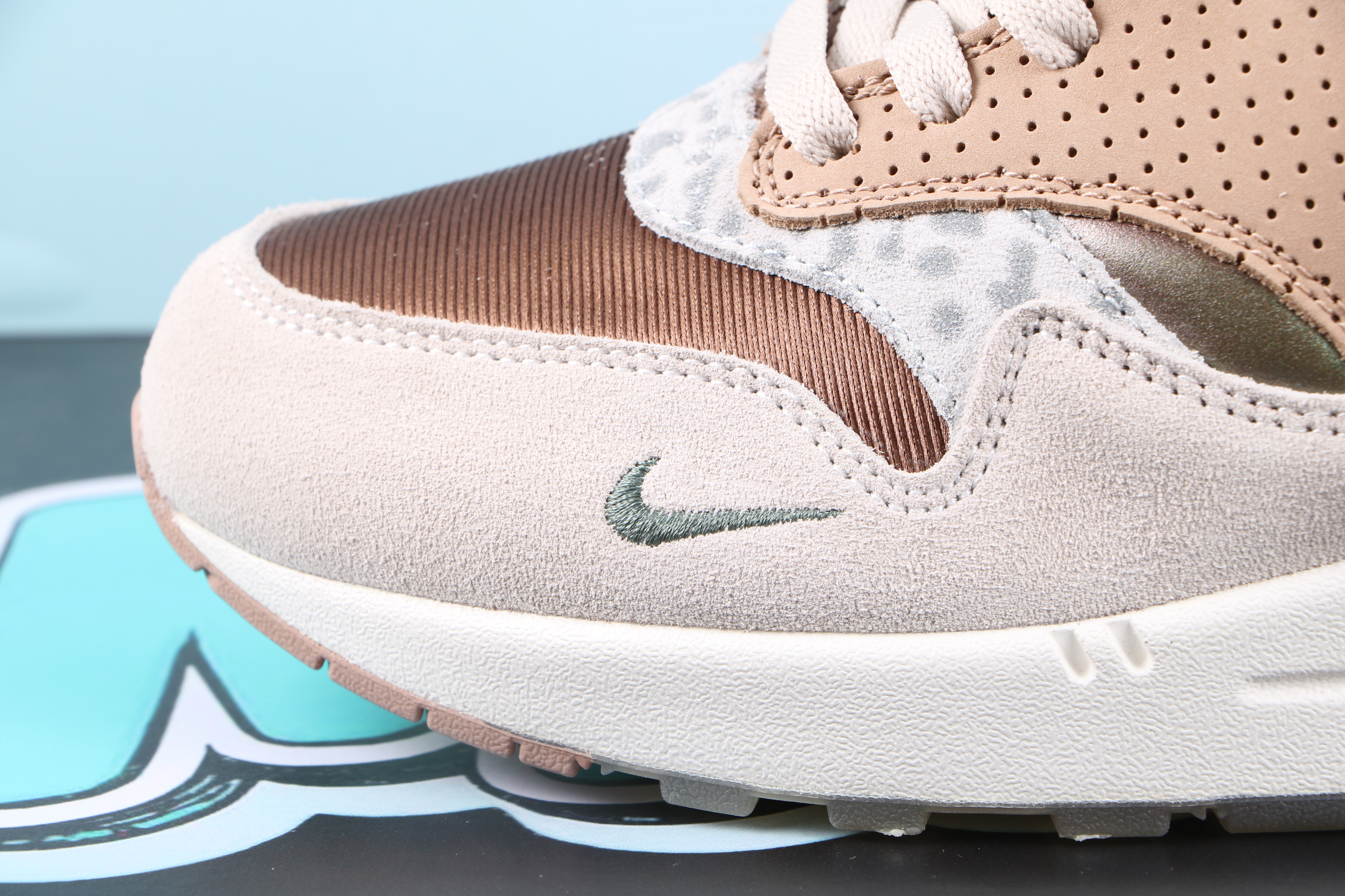 Nike Air Max 1'87 Premium University Oregon PE (2024)