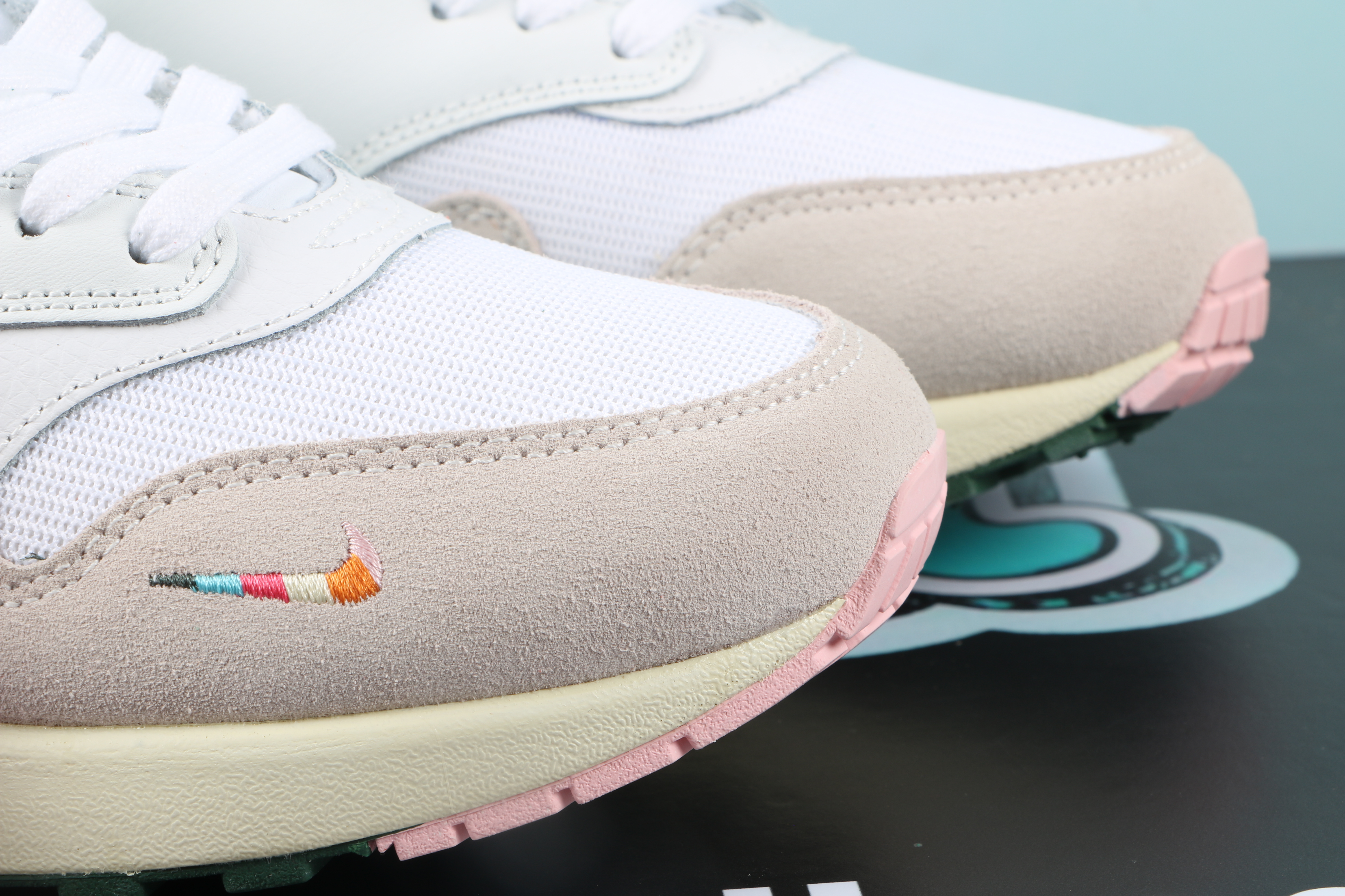 Nike Air Max 1 All Petals United