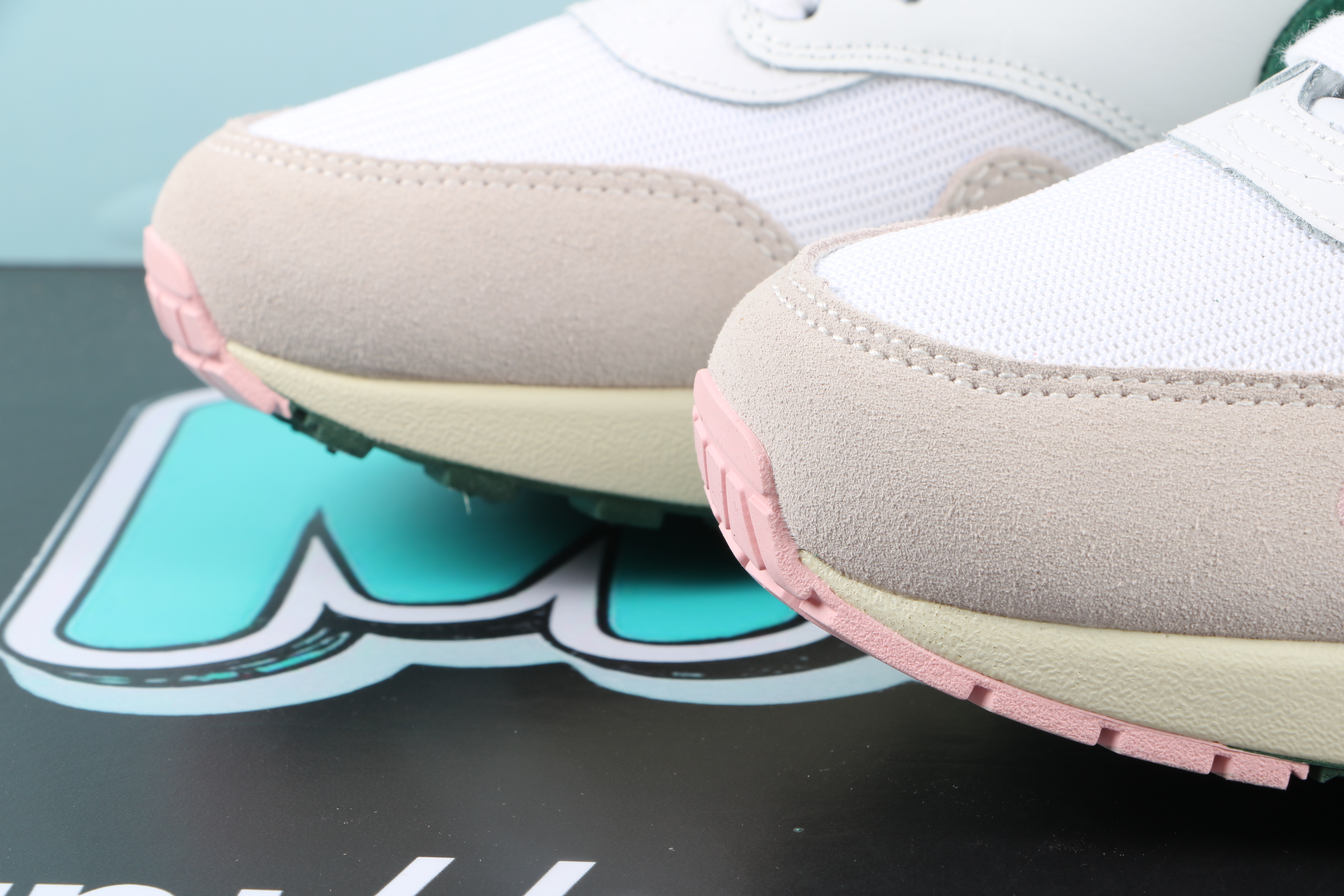 Nike Air Max 1 All Petals United