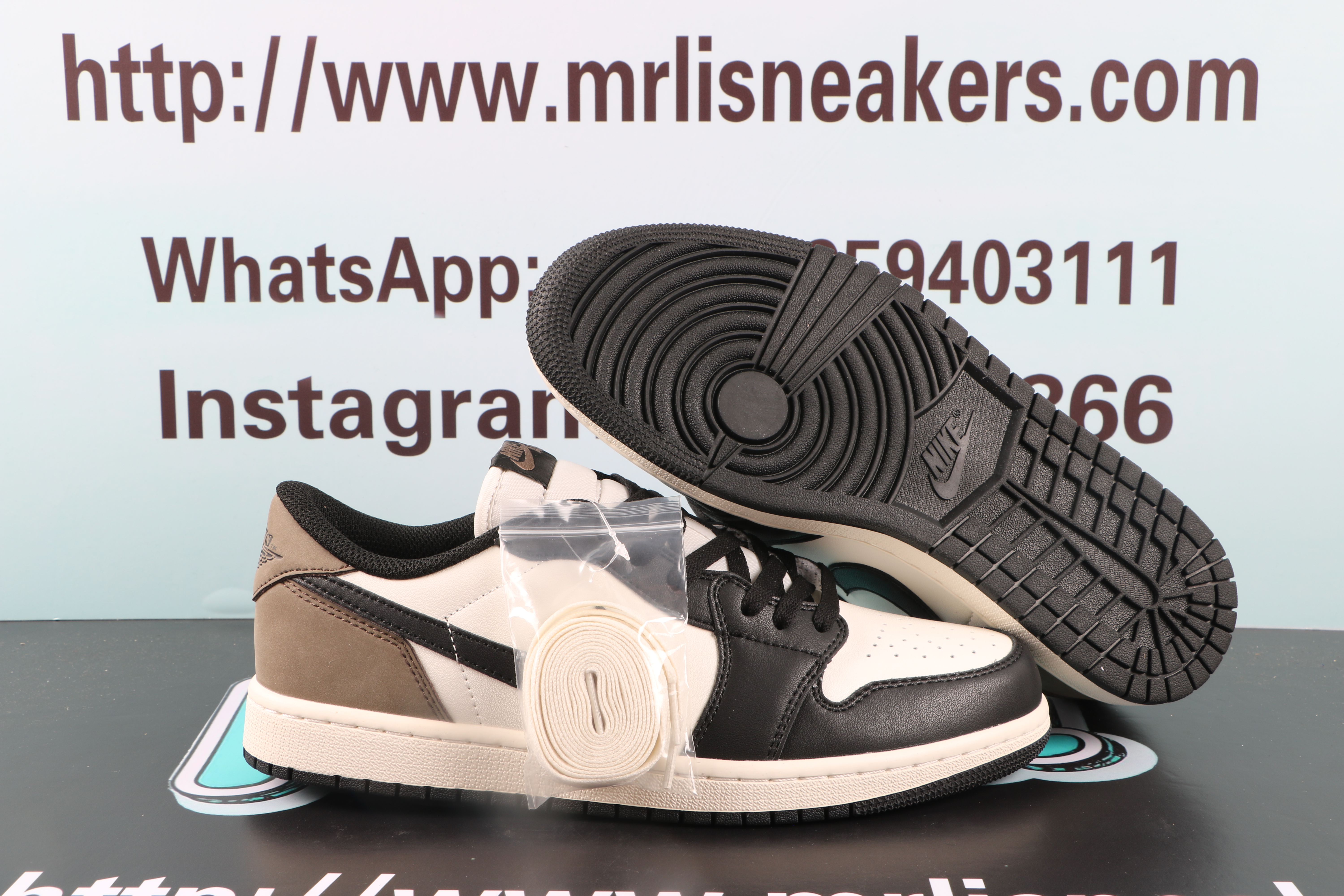 Jordan 1 Retro Low OG Mocha