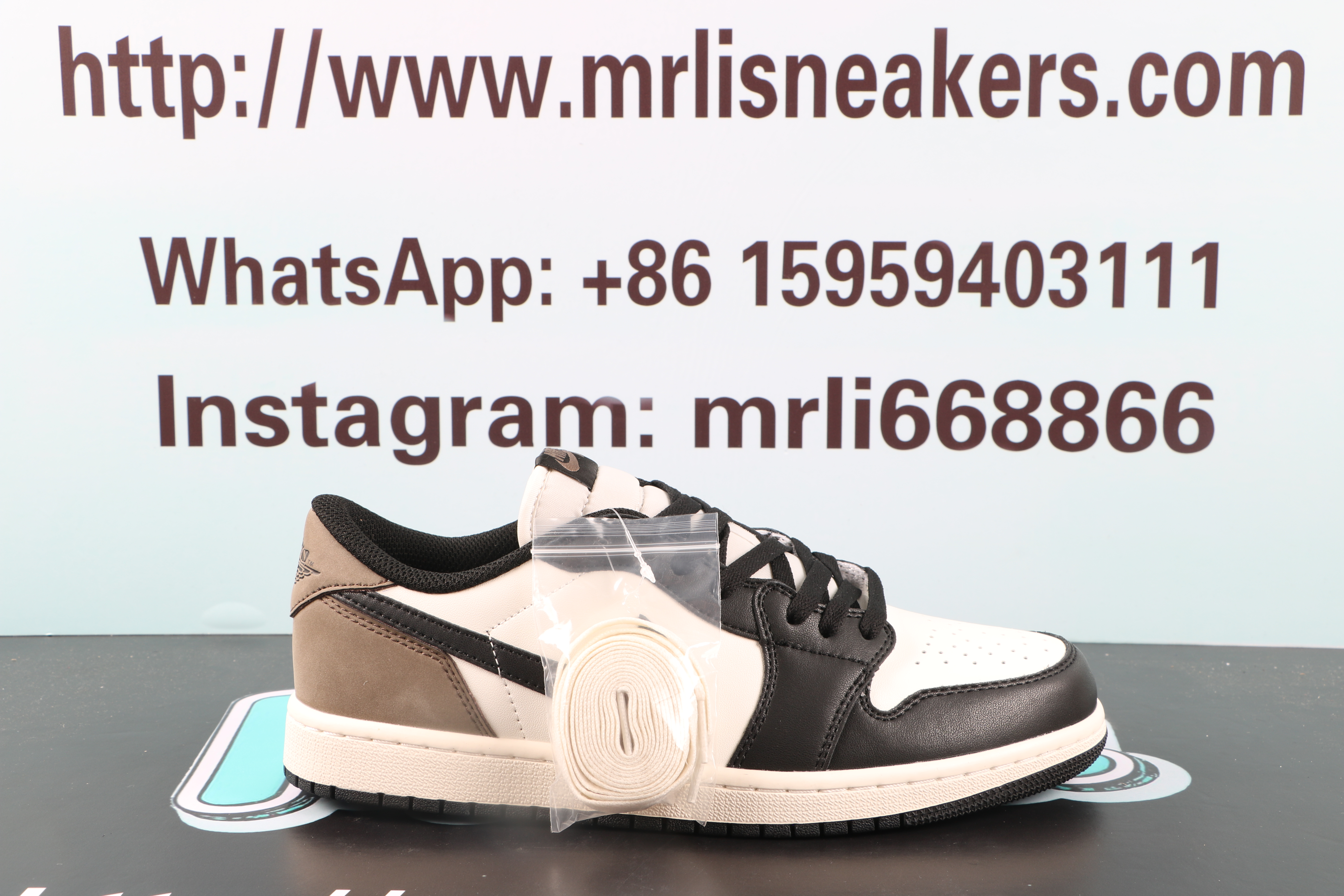 Jordan 1 Retro Low OG Mocha