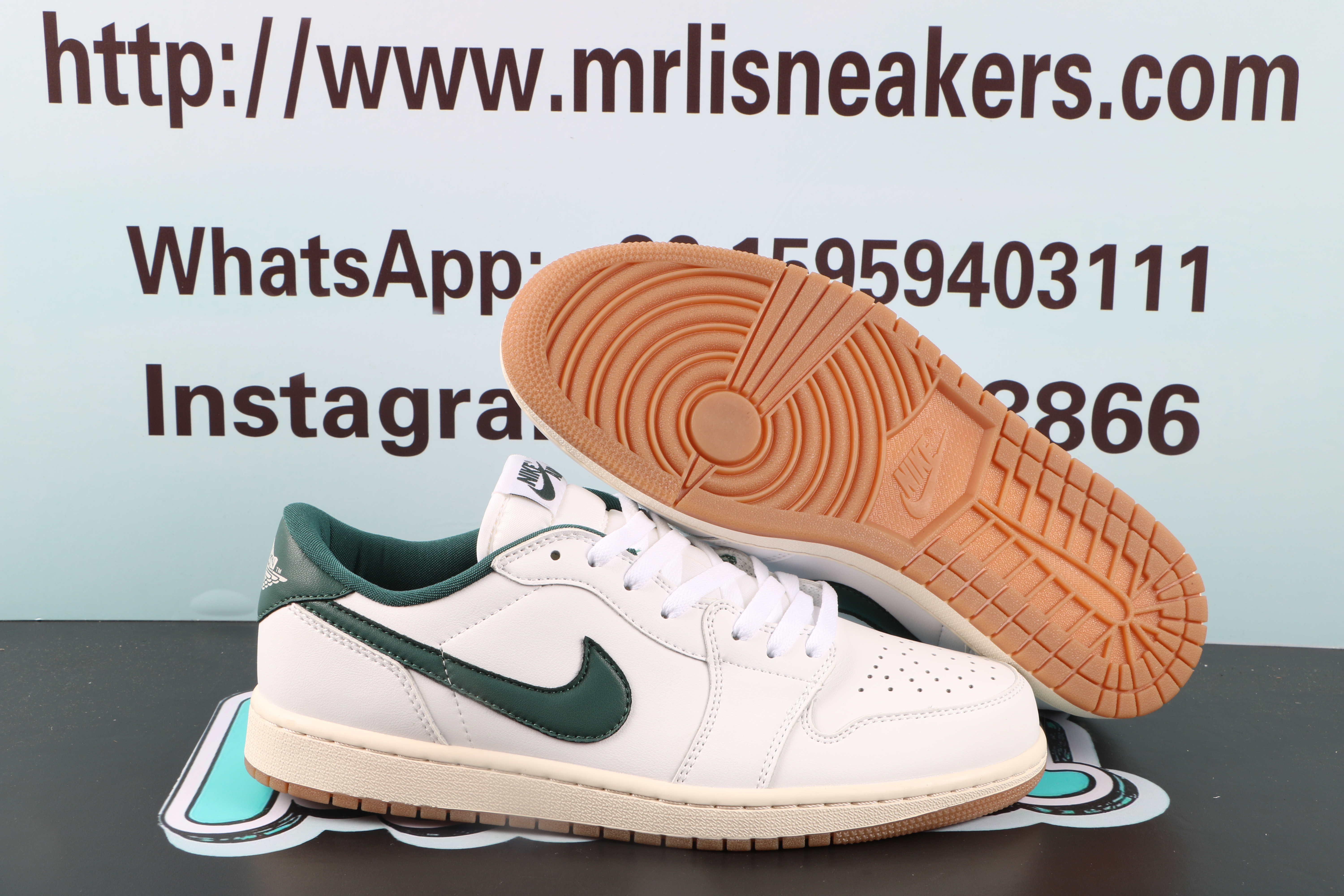 Jordan 1 Retro Low Green White