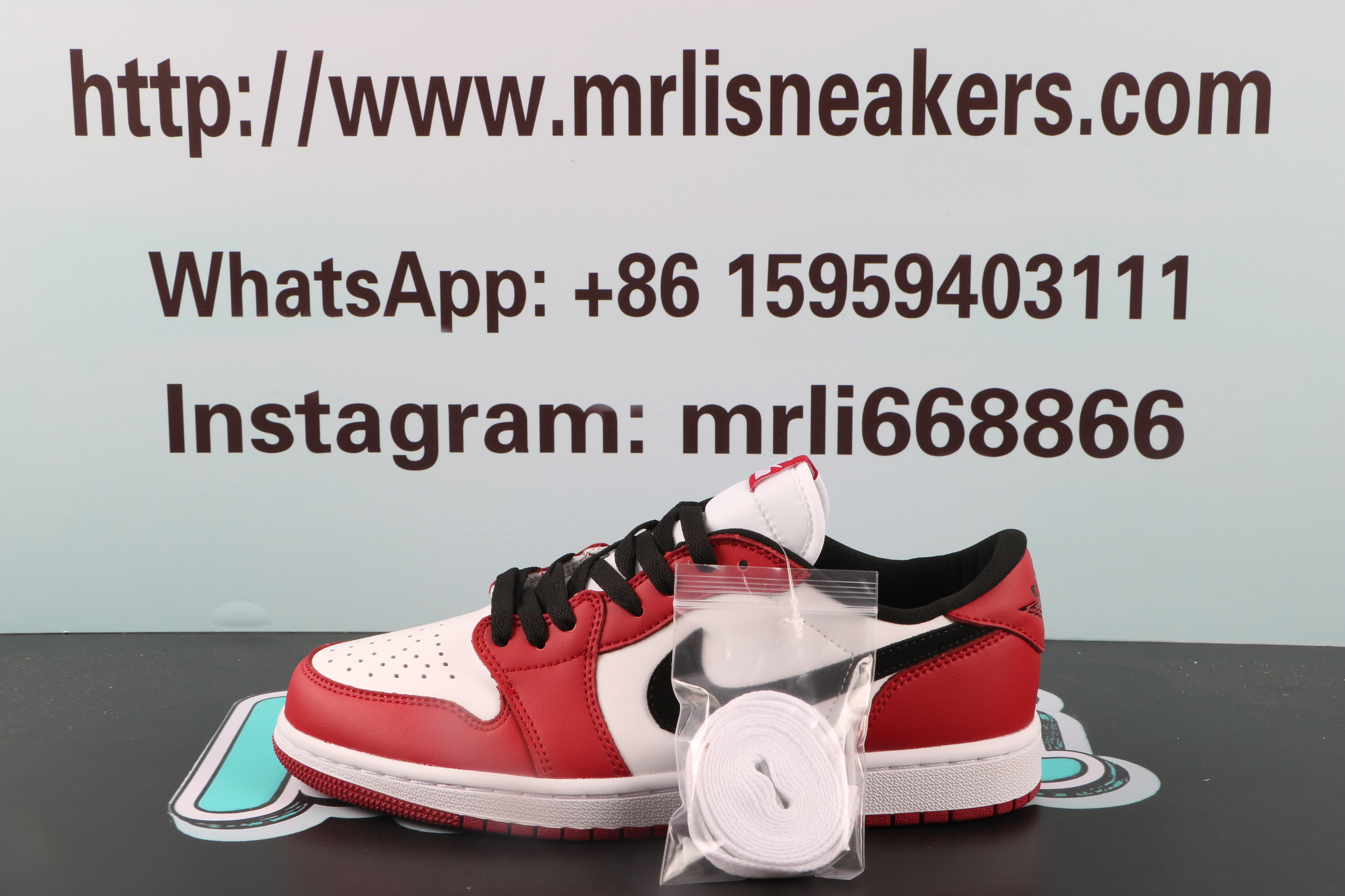 Jordan 1 Retro Low Chicago