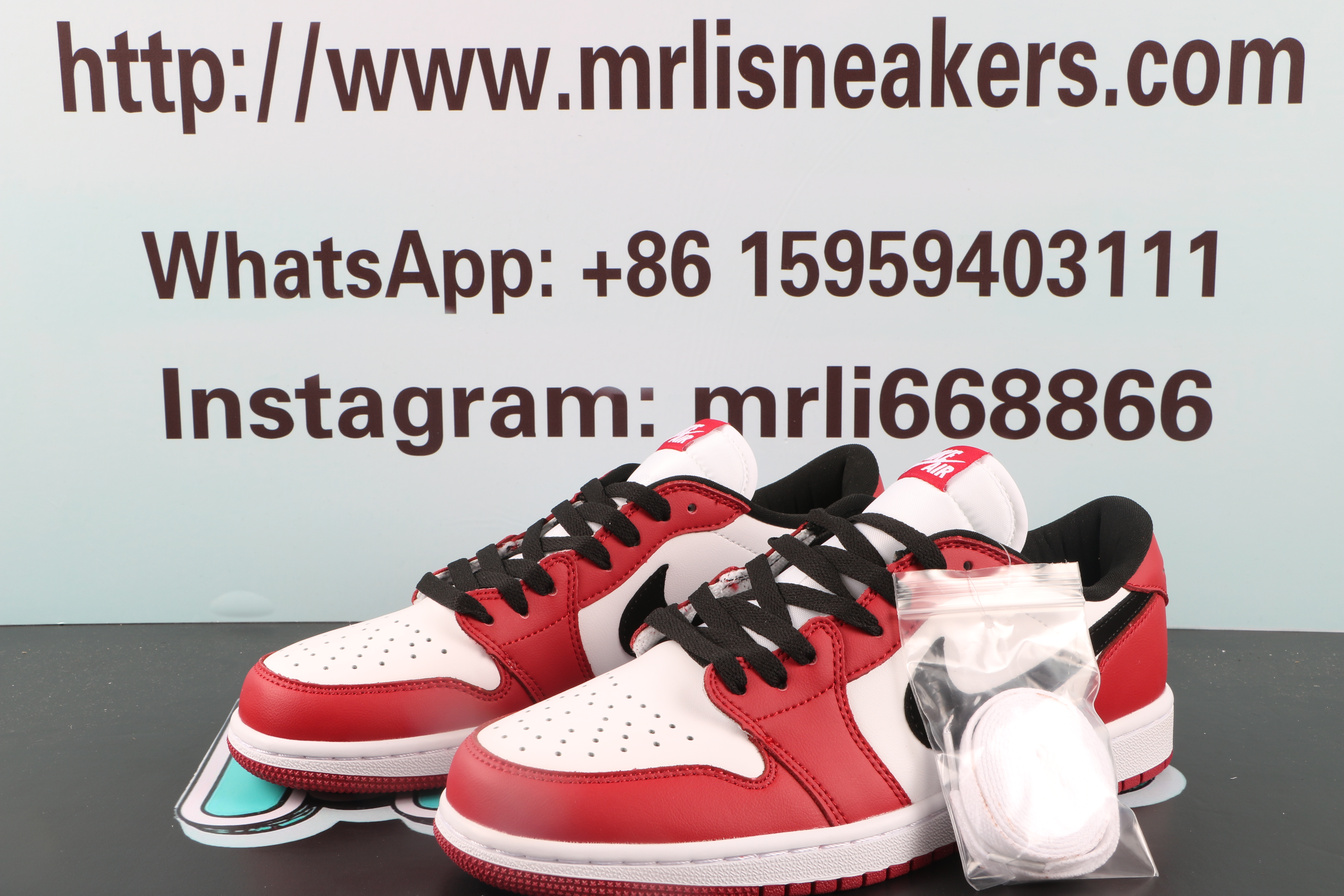 Jordan 1 Retro Low Chicago
