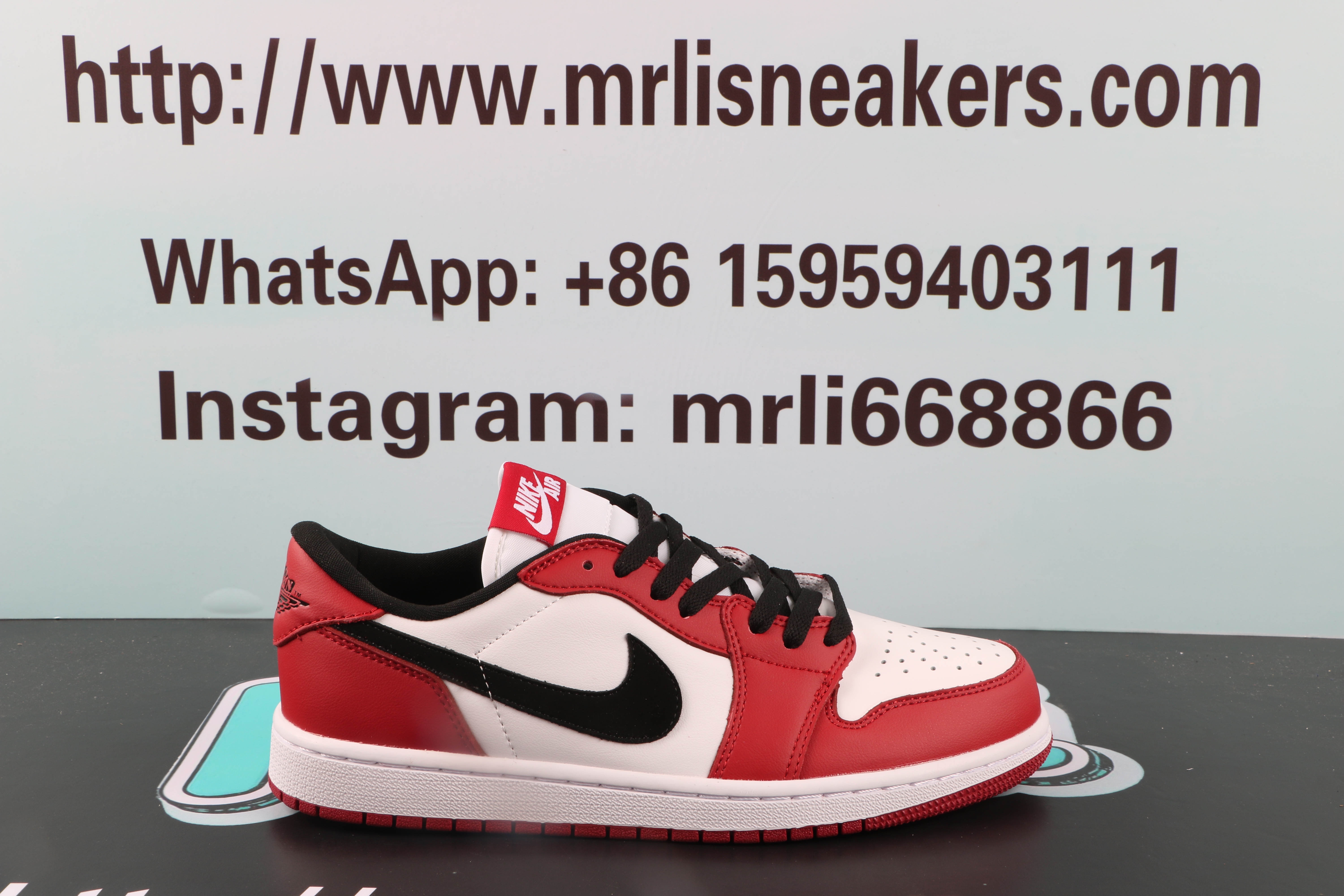 Jordan 1 Retro Low Chicago