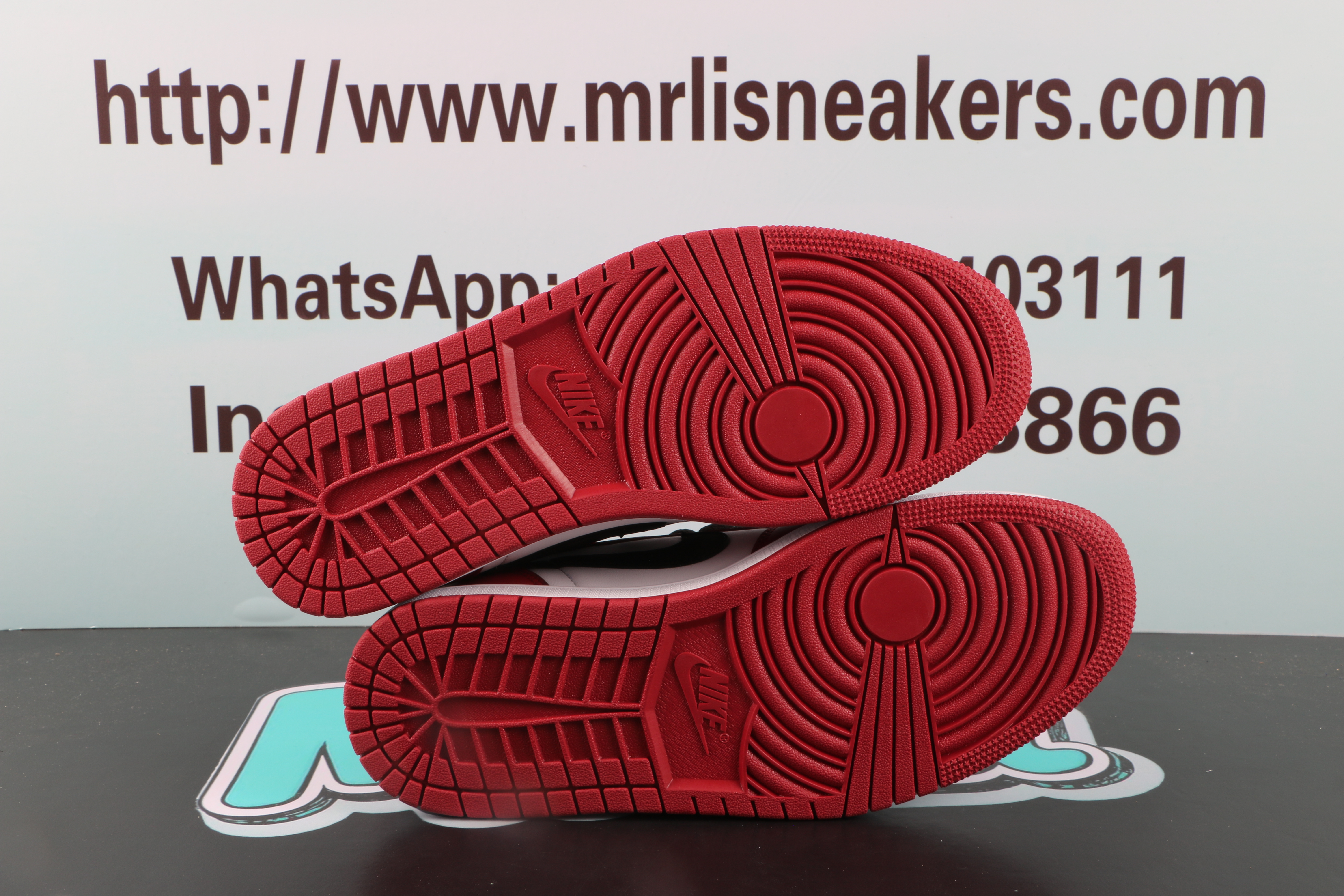 Jordan 1 Retro Low Chicago