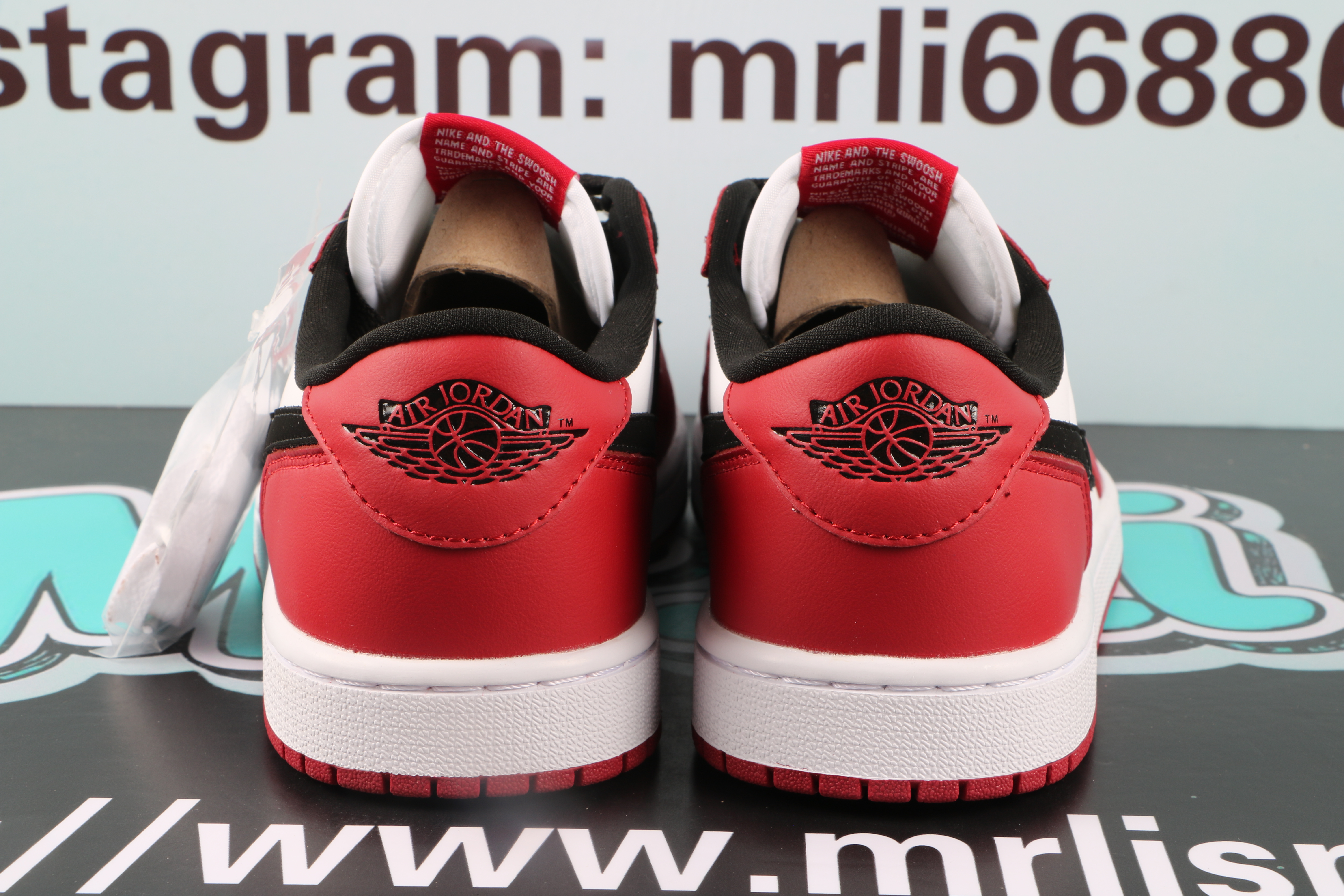 Jordan 1 Retro Low Chicago