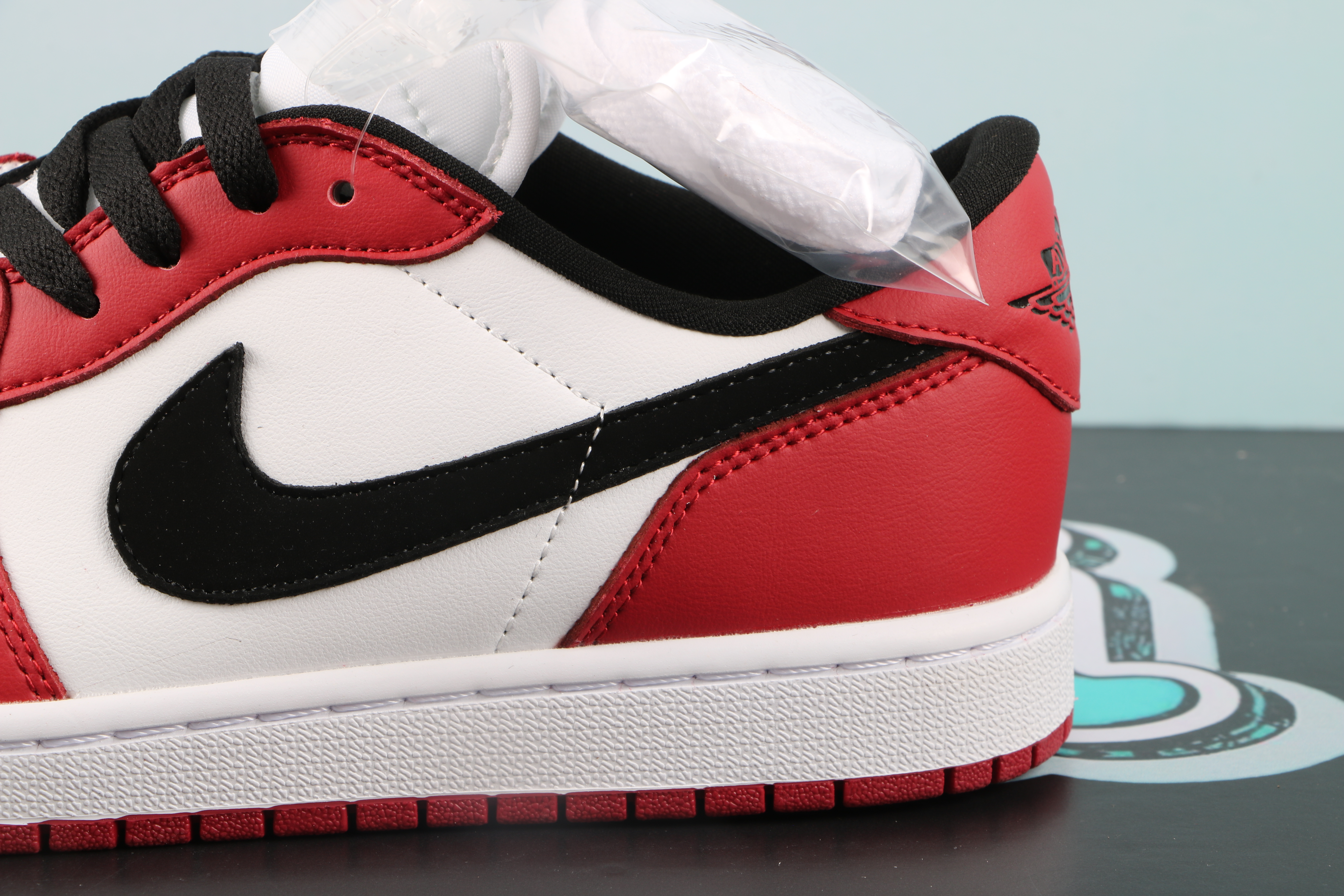 Jordan 1 Retro Low Chicago