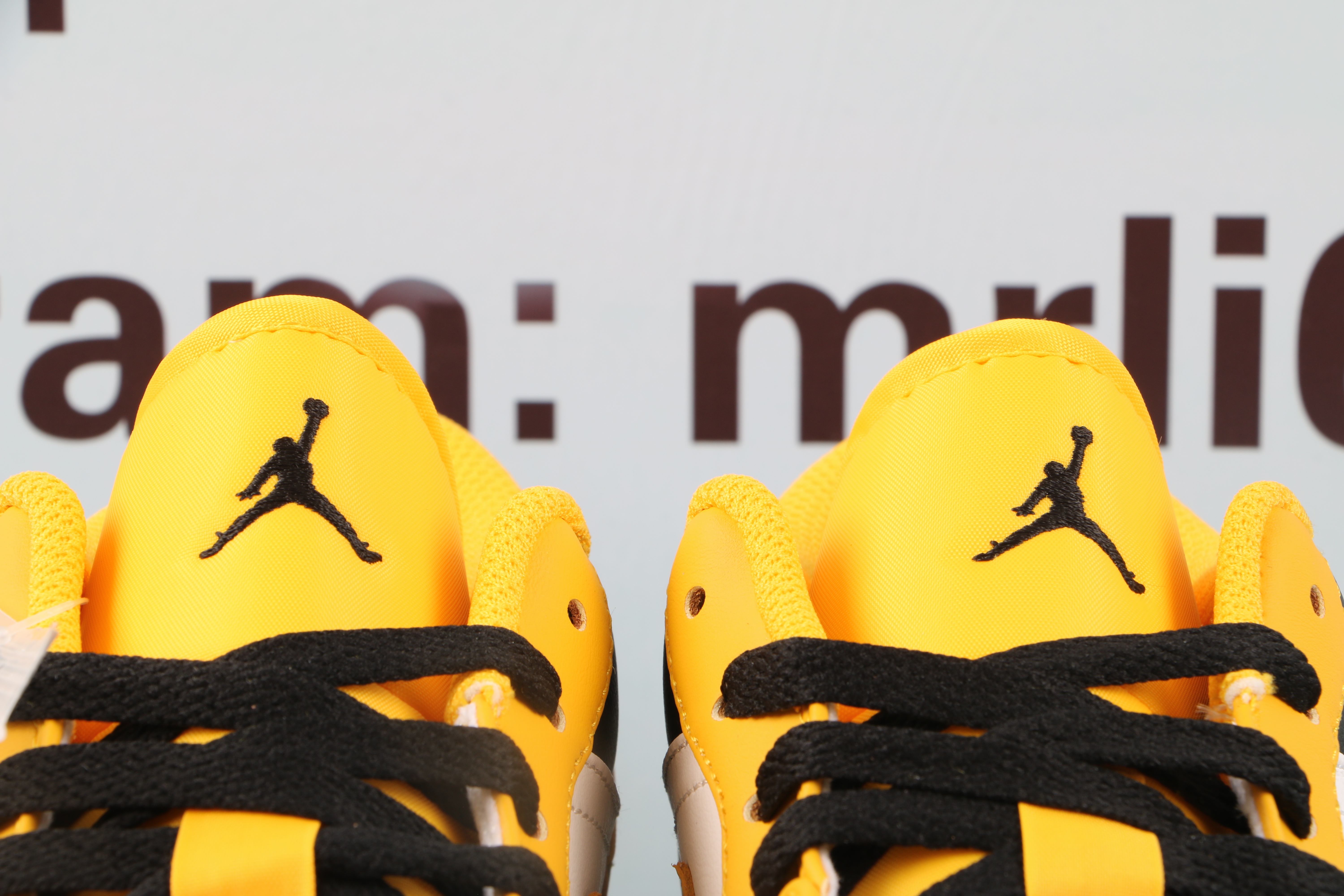 Air Jordan 1 Low University Gold White