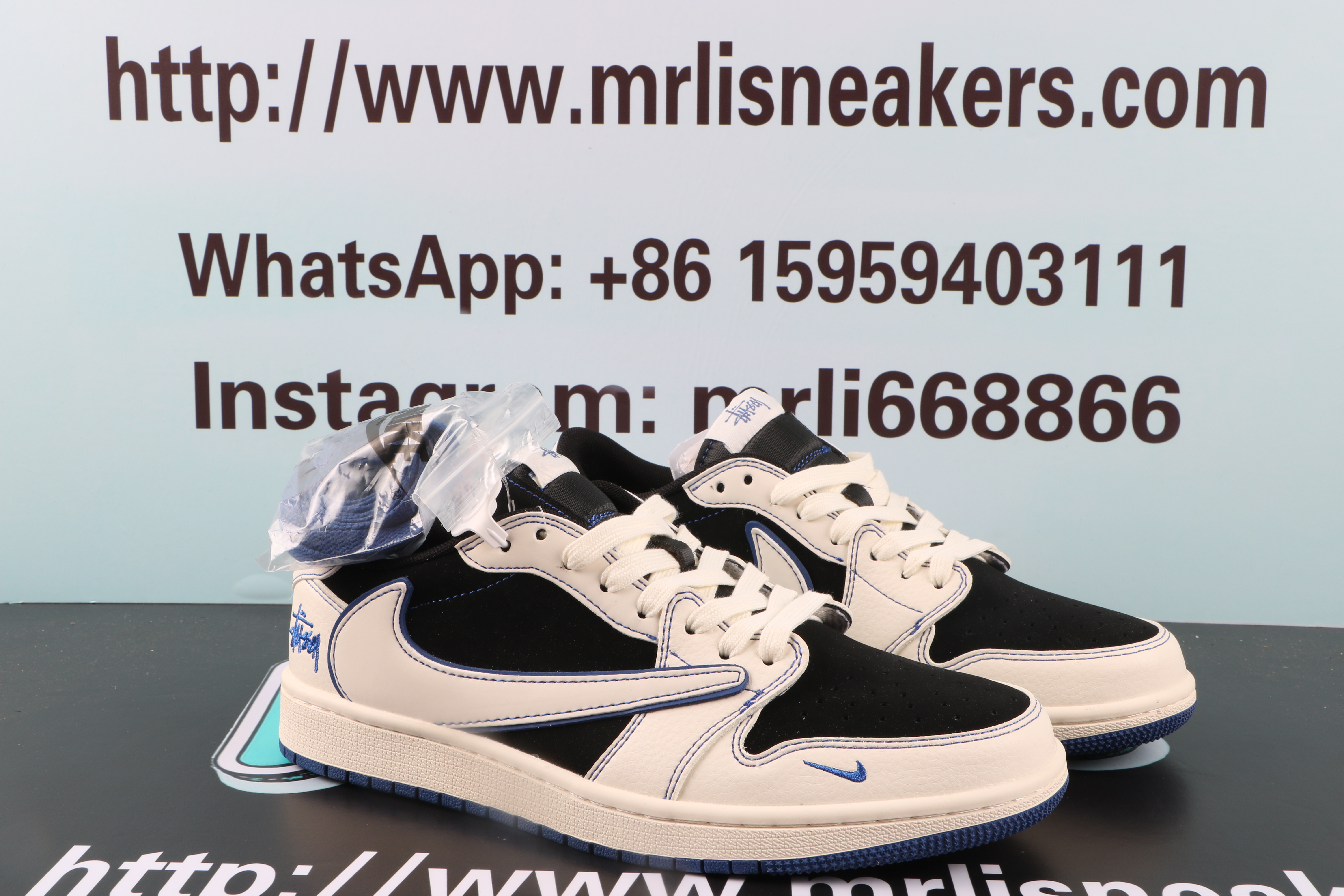 Jordan 1 Low Travis Scott
