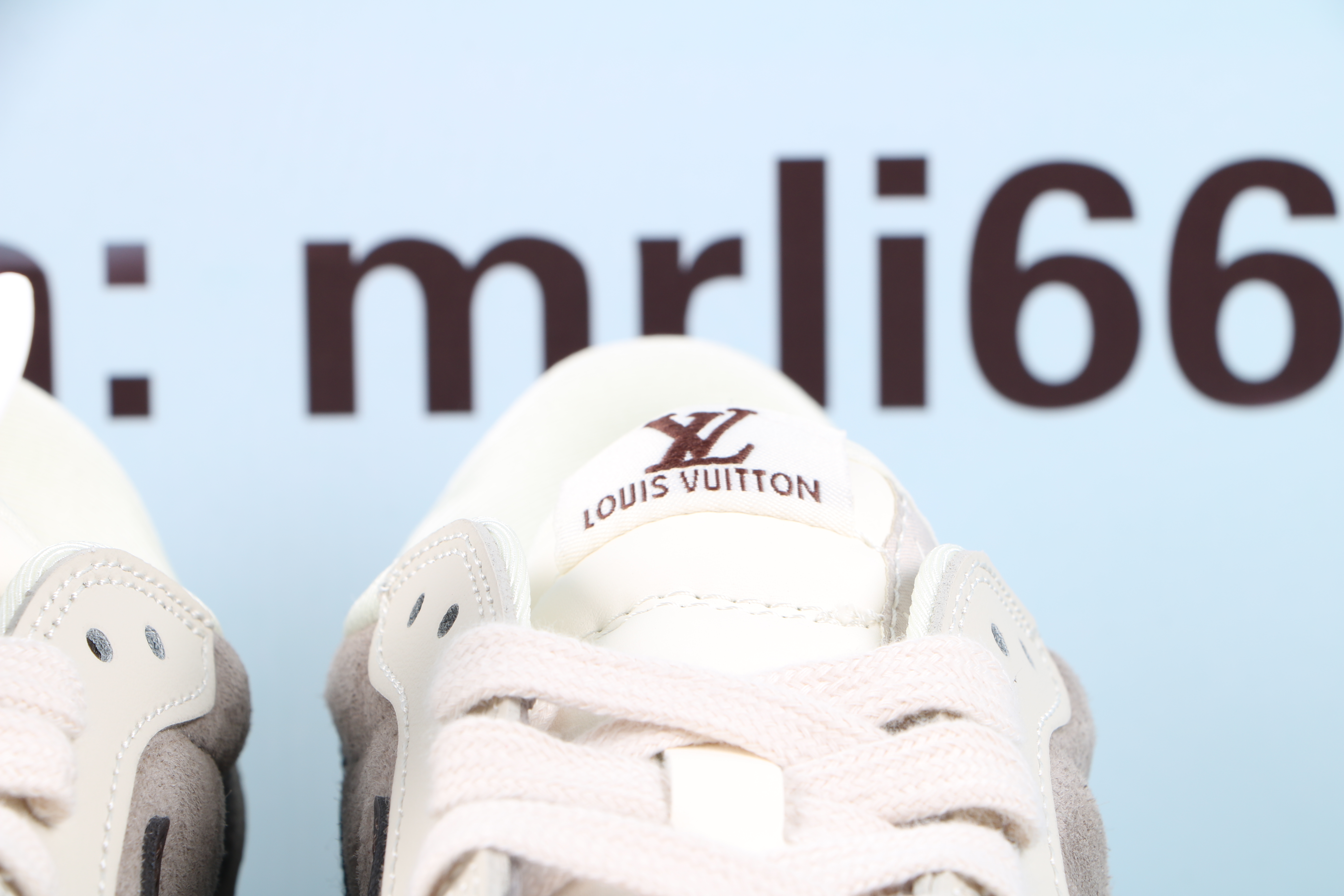 Jordan 1 low Travis Scott Louis Vuitton