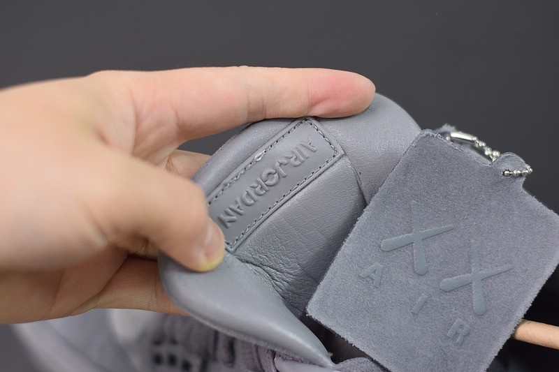 Jordan 4 Retro Kaws Jordan 4 Retro Kaws