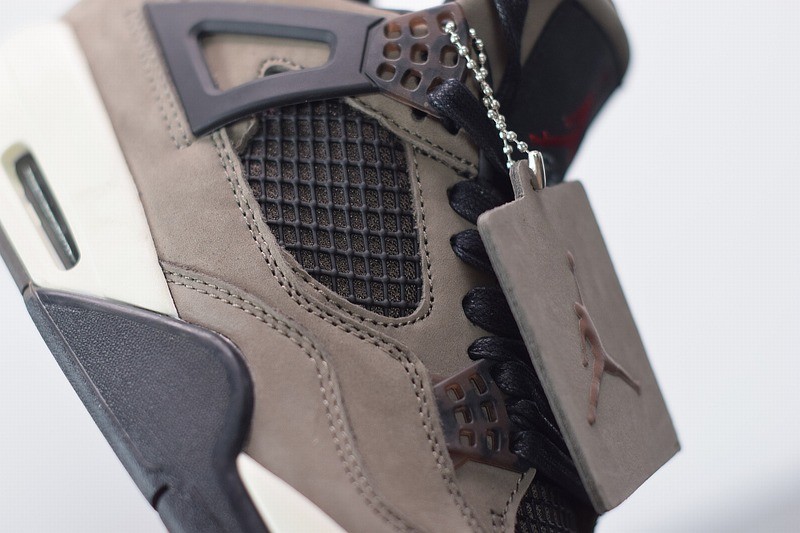 Jordan 4 Retro Travis Scott Dark Mocha/Sail Jordan 4 Retro Travis Scott Dark Mocha/Sail