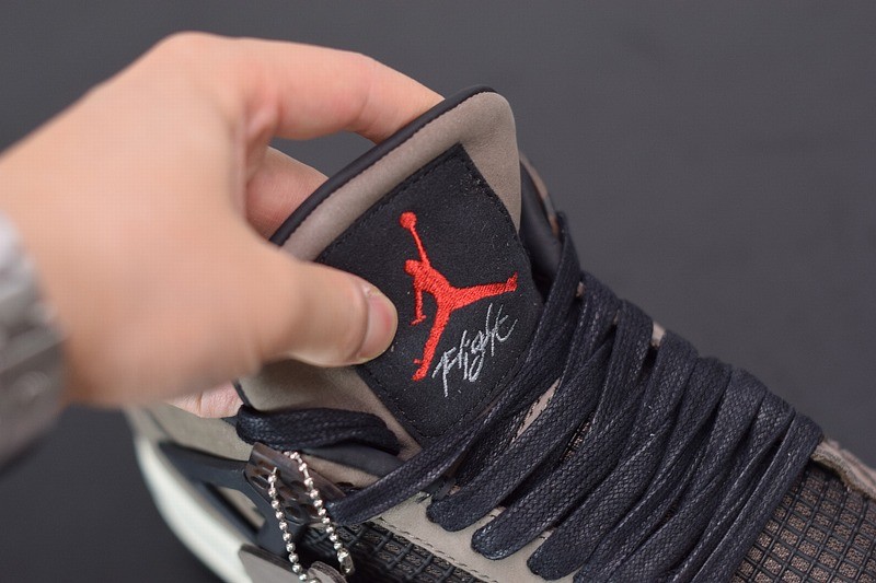 Jordan 4 Retro Travis Scott Dark Mocha/Sail Jordan 4 Retro Travis Scott Dark Mocha/Sail