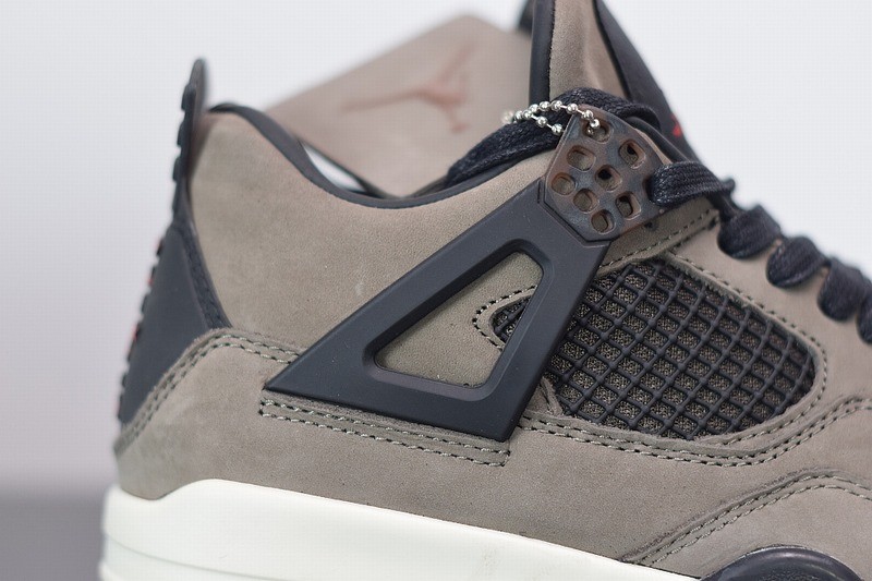 Jordan 4 Retro Travis Scott Dark Mocha/Sail Jordan 4 Retro Travis Scott Dark Mocha/Sail