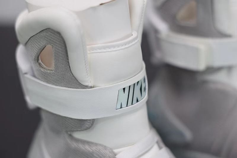 Nike Mag Come Back To The Future(Auto Lacing) Nike Mag Come Back To The Future(Auto Lacing)