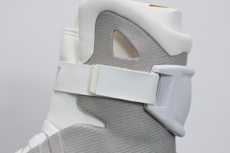 Nike Mag Come Back To The Future(Auto Lacing) Nike Mag Come Back To The Future(Auto Lacing)