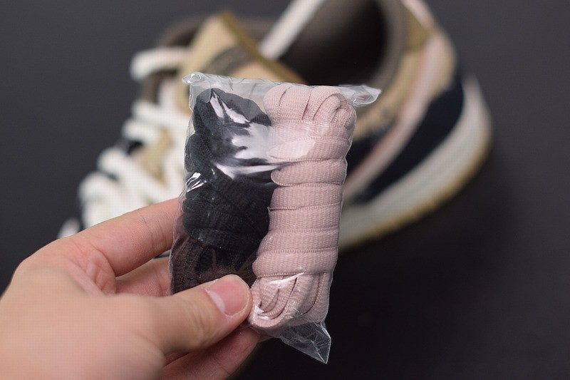 Nike SB Dunk Low Travis Scott (Special Box) Nike SB Dunk Low Travis Scott (Special Box)