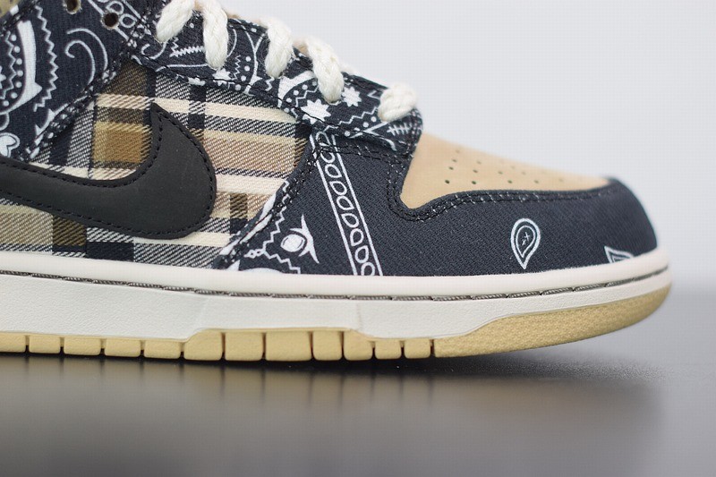 Nike SB Dunk Low Travis Scott (Special Box) Nike SB Dunk Low Travis Scott (Special Box)
