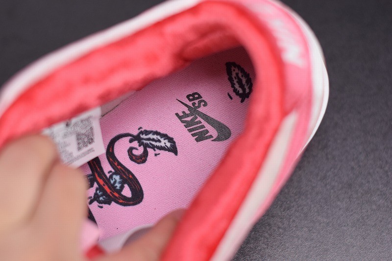 Nike SB Dunk Low StrangeLove Skateboards (Special Box) Nike SB Dunk Low StrangeLove Skateboards (Special Box)