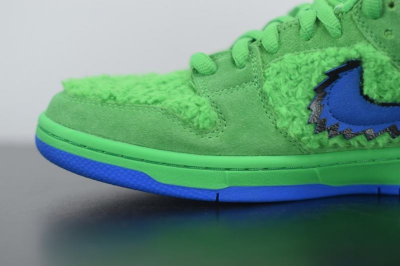 Nike SB Dunk Low Grateful Dead Bears Green Nike SB Dunk Low Grateful Dead Bears Green
