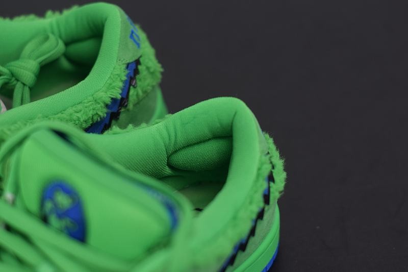 Nike SB Dunk Low Grateful Dead Bears Green Nike SB Dunk Low Grateful Dead Bears Green
