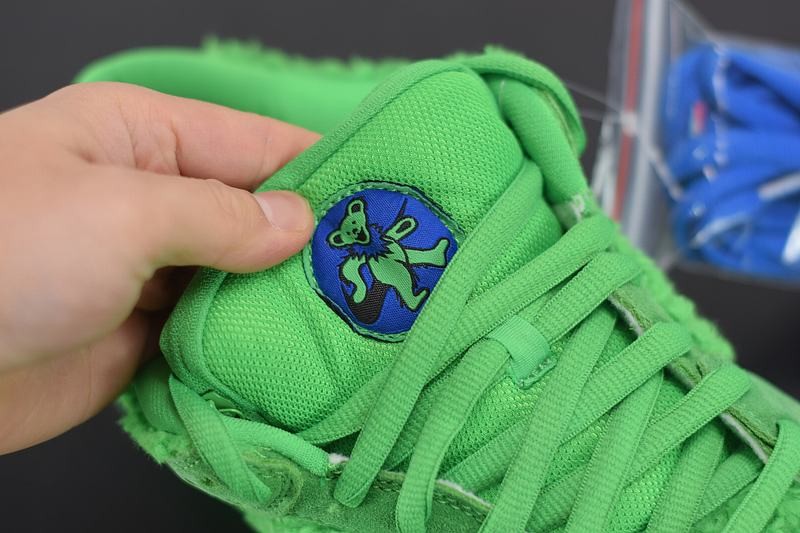 Nike SB Dunk Low Grateful Dead Bears Green Nike SB Dunk Low Grateful Dead Bears Green