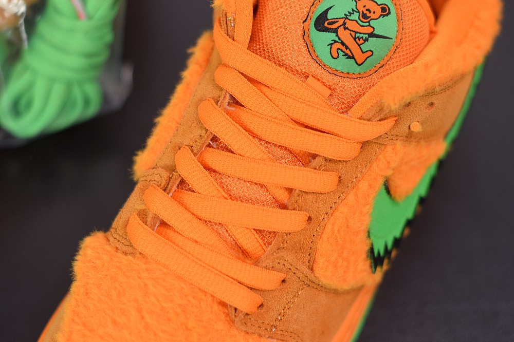 Nike SB Dunk Low Grateful Dead Bears Orange Nike SB Dunk Low Grateful Dead Bears Orange