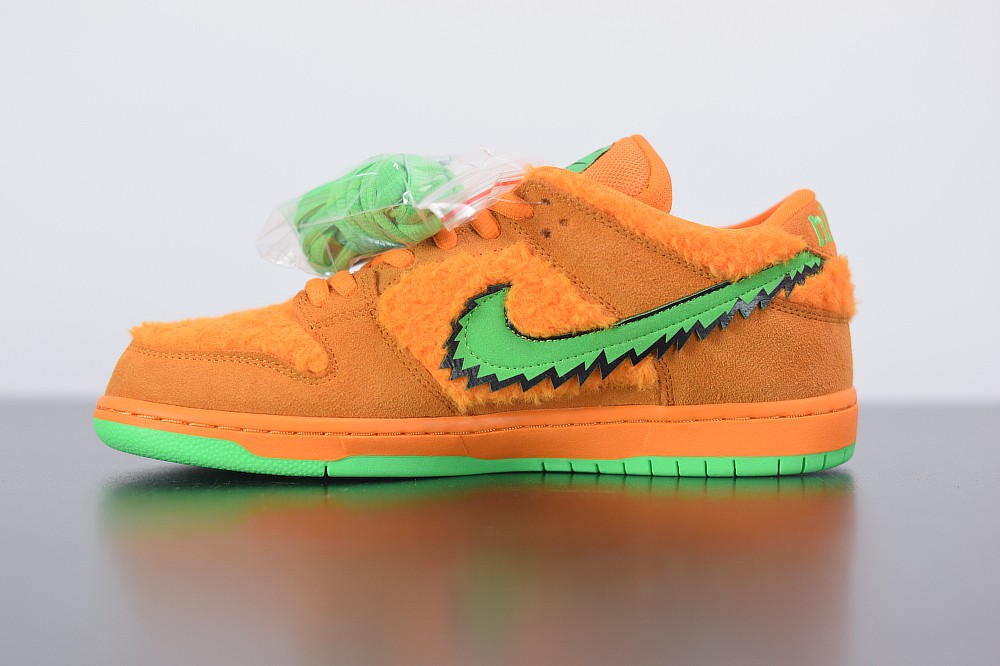 Nike SB Dunk Low Grateful Dead Bears Orange Nike SB Dunk Low Grateful Dead Bears Orange
