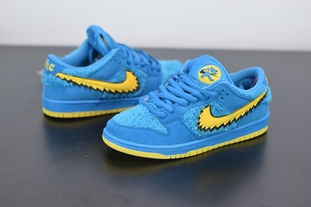 Nike SB Dunk Low Grateful Dead Bears Blue Nike SB Dunk Low Grateful Dead Bears Blue