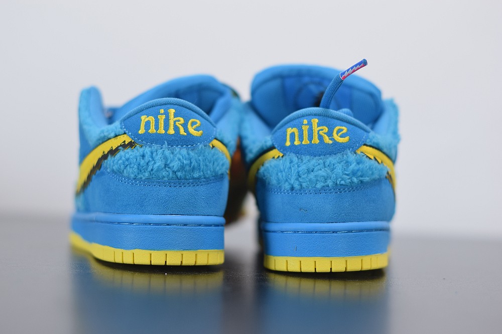 Nike SB Dunk Low Grateful Dead Bears Blue Nike SB Dunk Low Grateful Dead Bears Blue