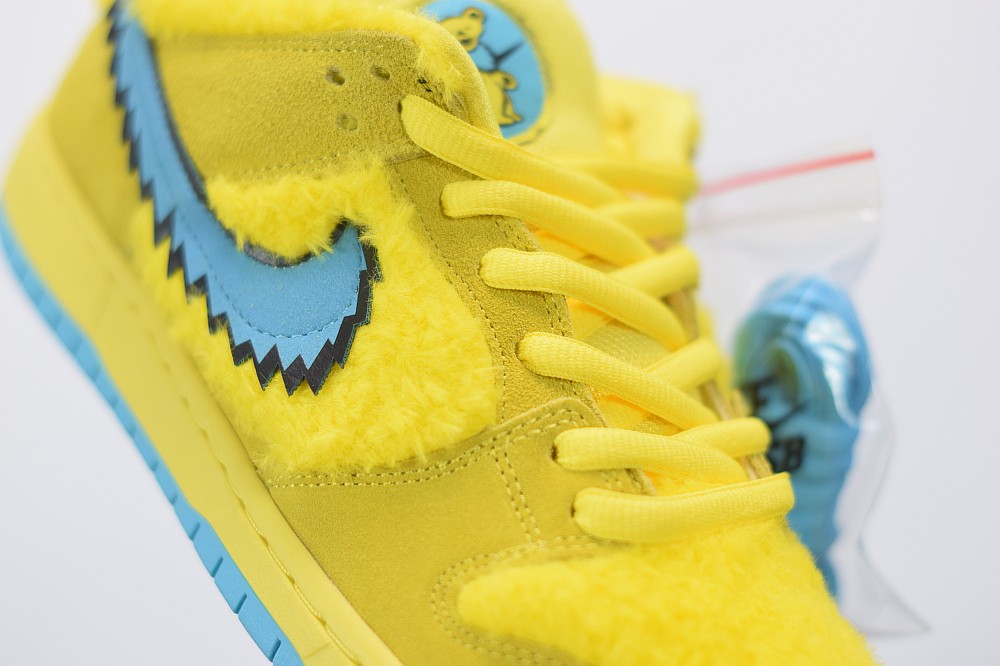 Nike SB Dunk Low Grateful Dead Bears Opti Yellow Nike SB Dunk Low Grateful Dead Bears Opti Yellow