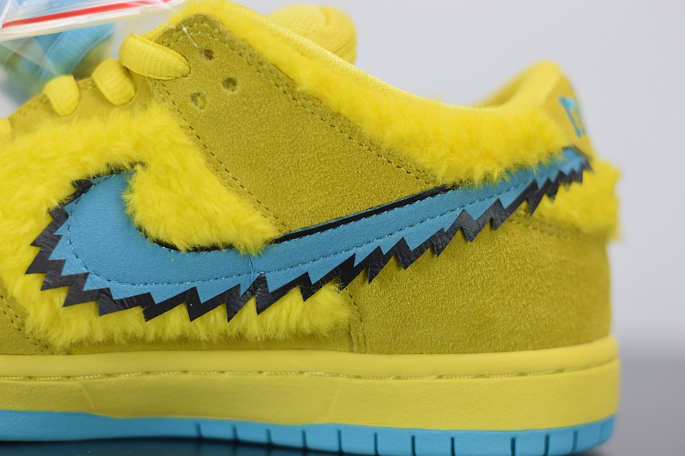 Nike SB Dunk Low Grateful Dead Bears Opti Yellow Nike SB Dunk Low Grateful Dead Bears Opti Yellow