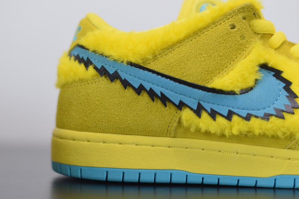 Nike SB Dunk Low Grateful Dead Bears Opti Yellow Nike SB Dunk Low Grateful Dead Bears Opti Yellow