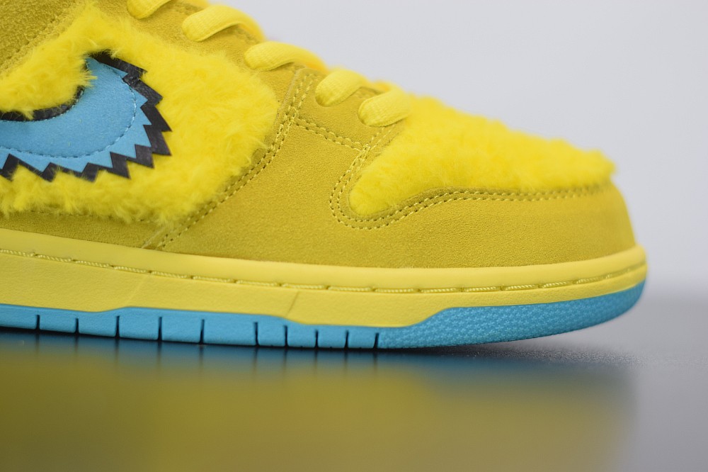 Nike SB Dunk Low Grateful Dead Bears Opti Yellow Nike SB Dunk Low Grateful Dead Bears Opti Yellow