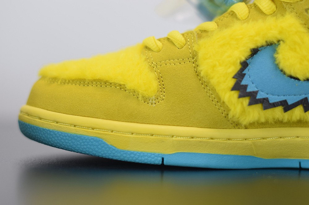 Nike SB Dunk Low Grateful Dead Bears Opti Yellow Nike SB Dunk Low Grateful Dead Bears Opti Yellow