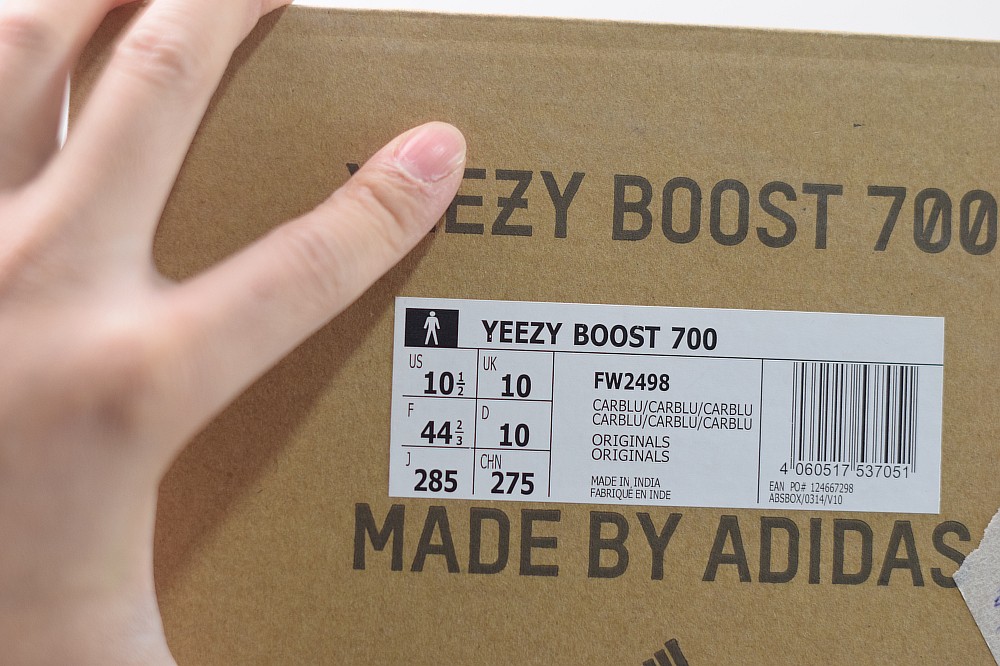 Yeezy Boost 700 Carbon Blue Yeezy Boost 700 Carbon Blue